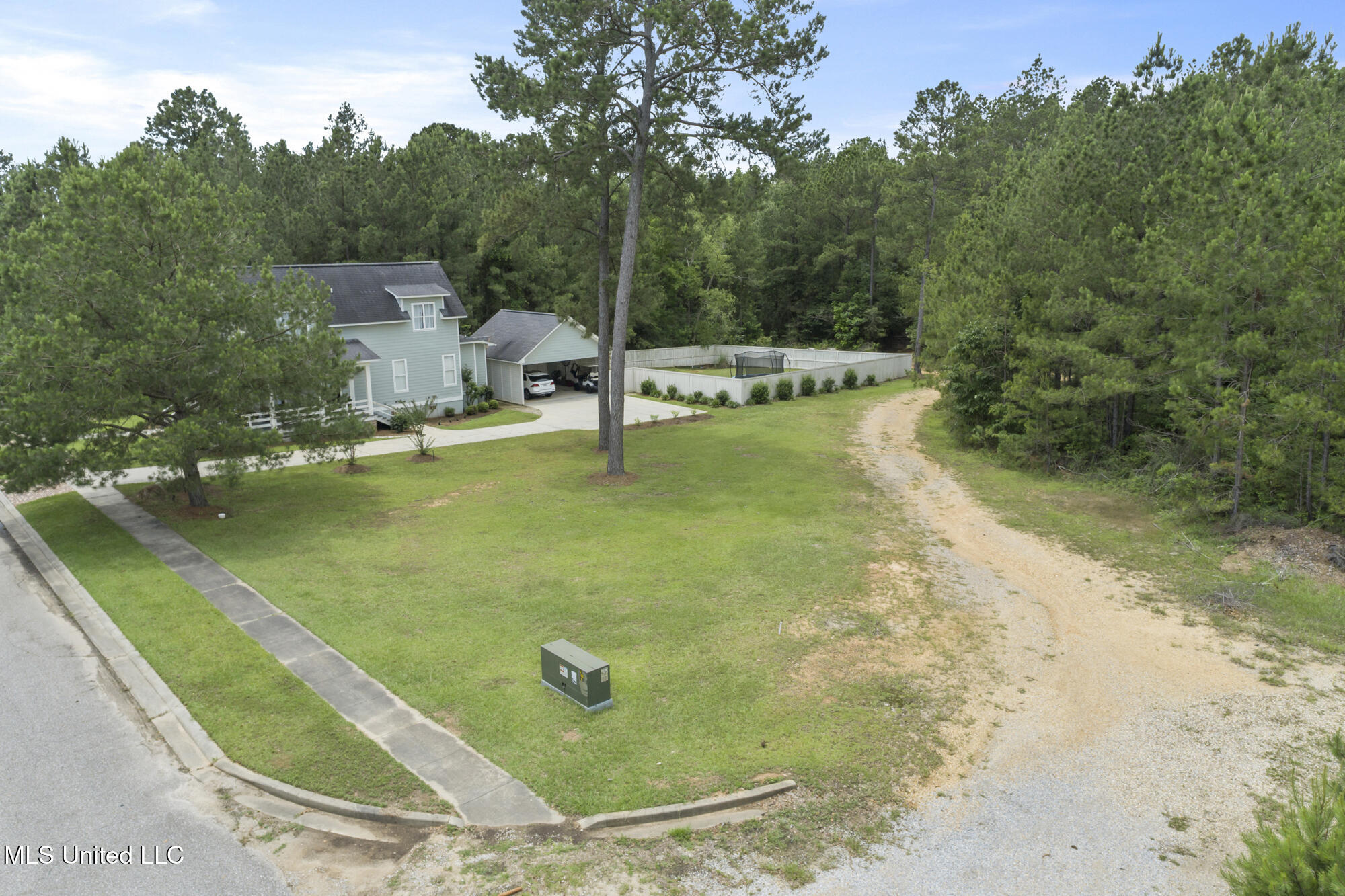 2 S Of Fields Property Photo 2