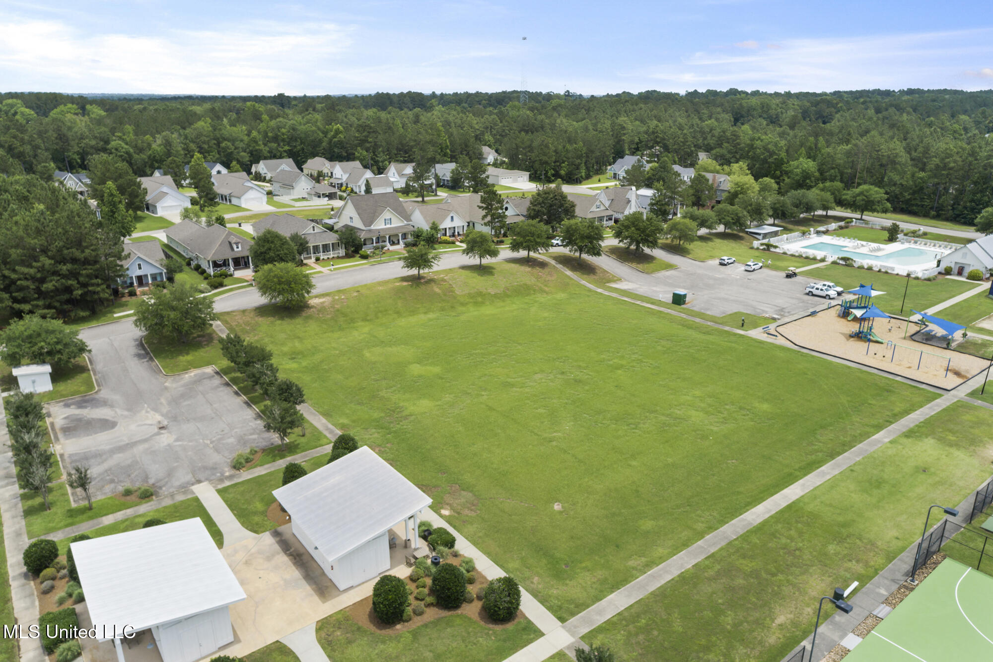 2 S Of Fields Property Photo 10