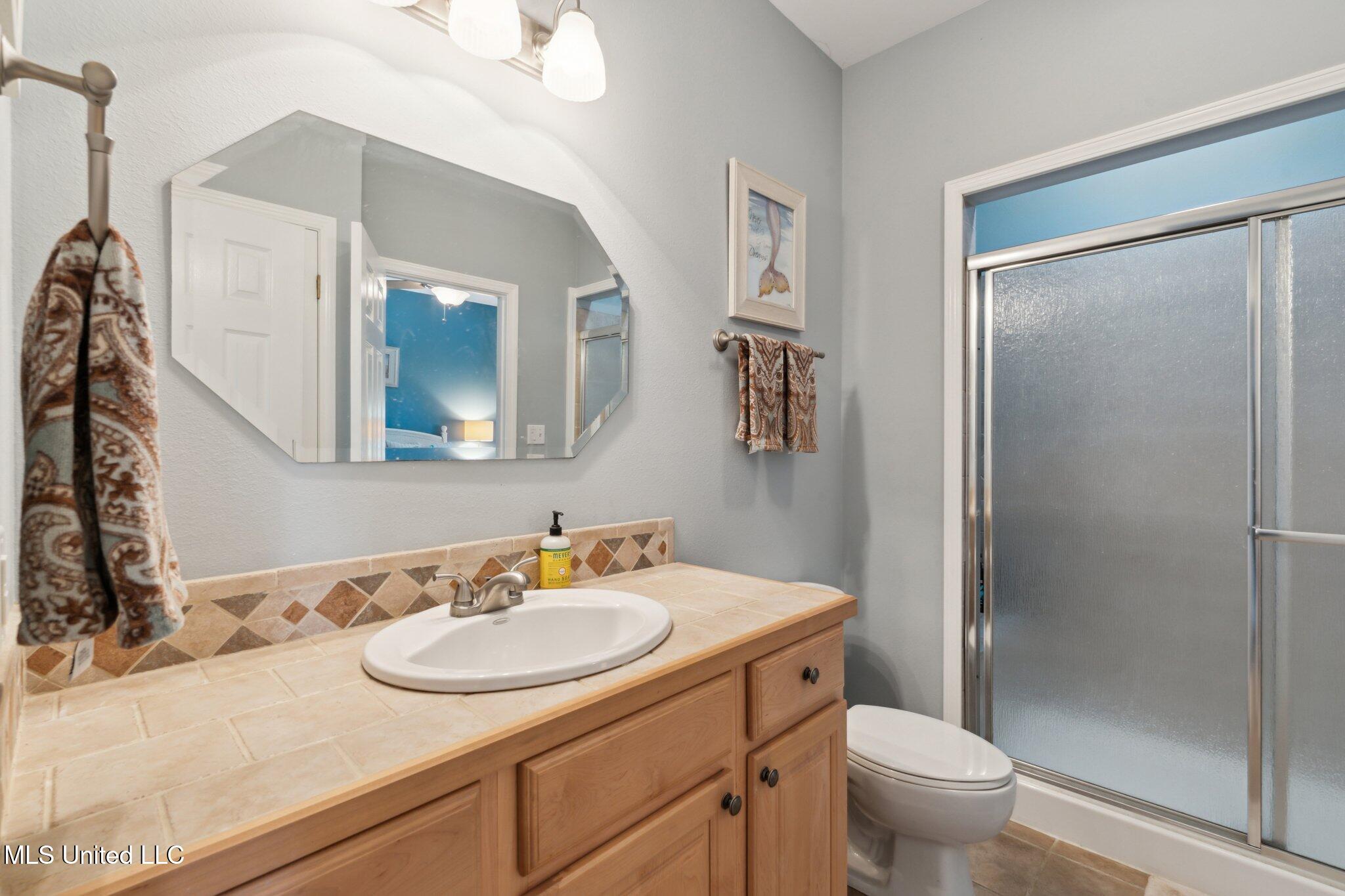 6241 Shawnee Street Property Photo 6