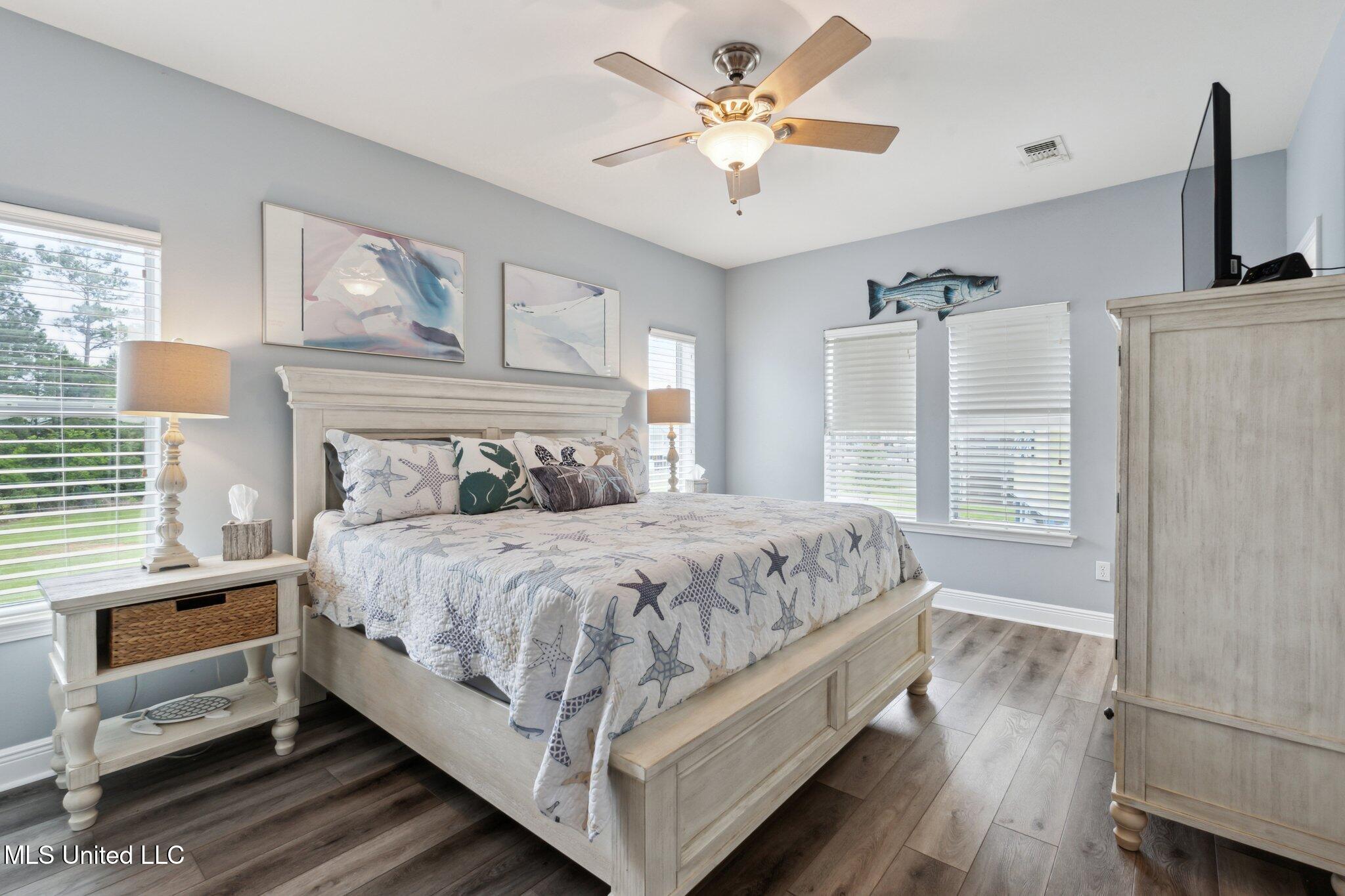 6241 Shawnee Street Property Photo 7