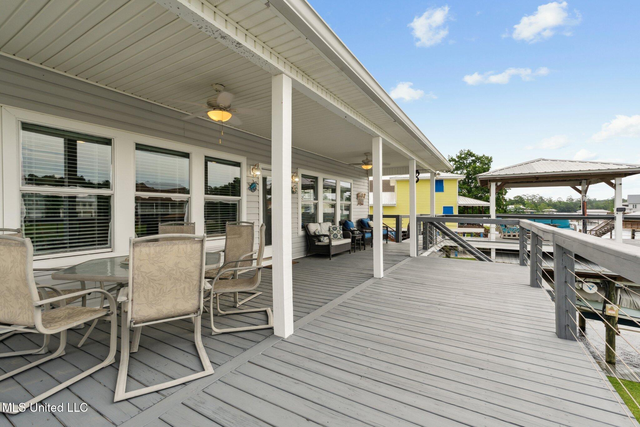 6241 Shawnee Street Property Photo 12