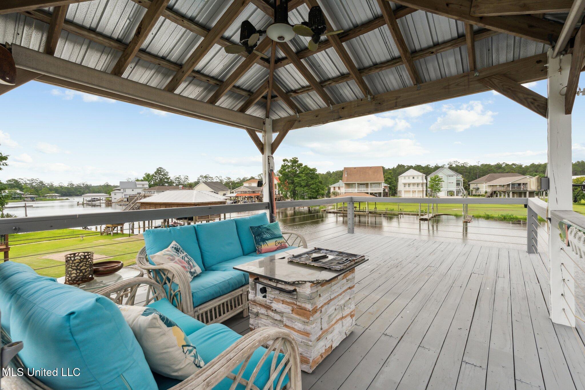 6241 Shawnee Street Property Photo 13