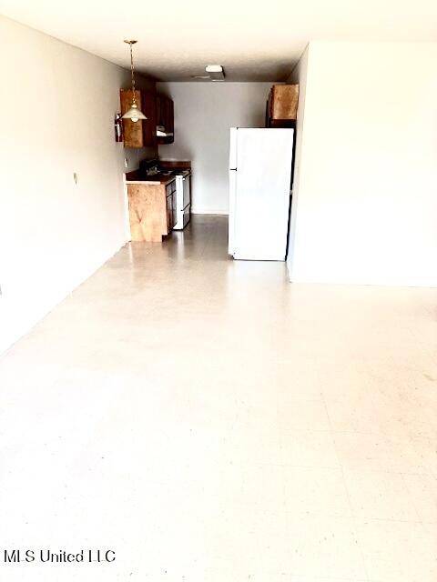 412 E Hays Street Property Photo 5
