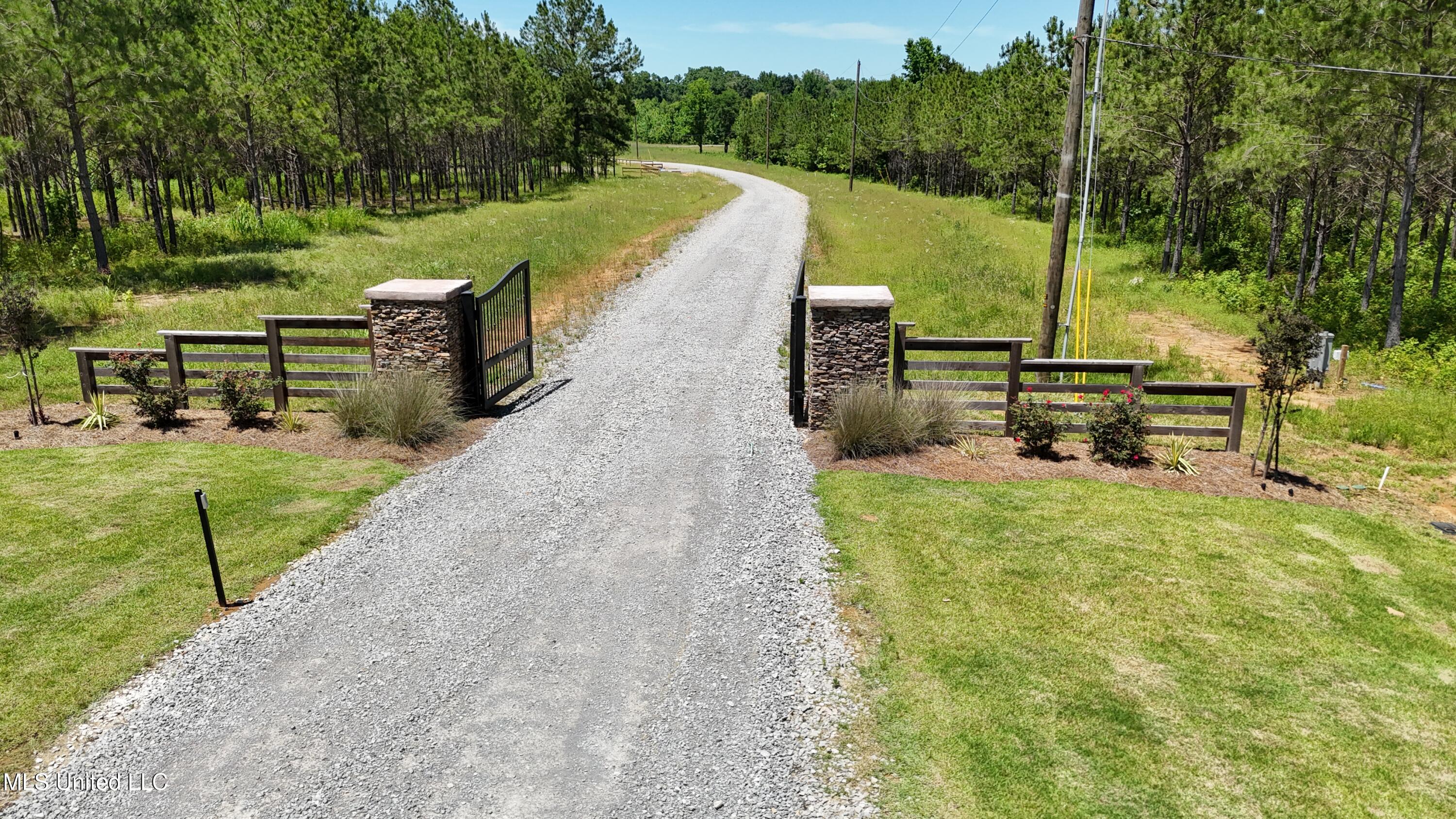 Stout Meadows Lane Property Photo 13