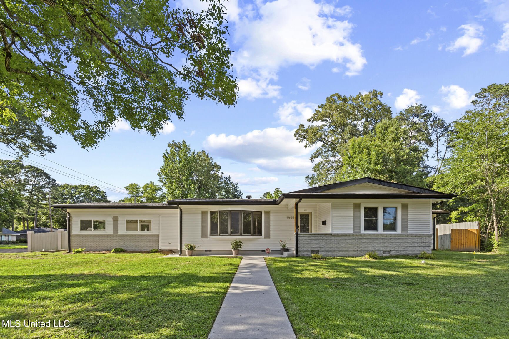 1606 Lockwood Avenue Property Photo 1