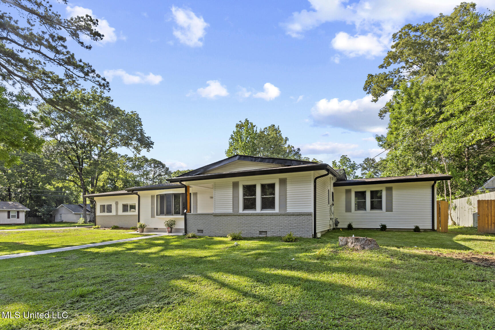 1606 Lockwood Avenue Property Photo 3