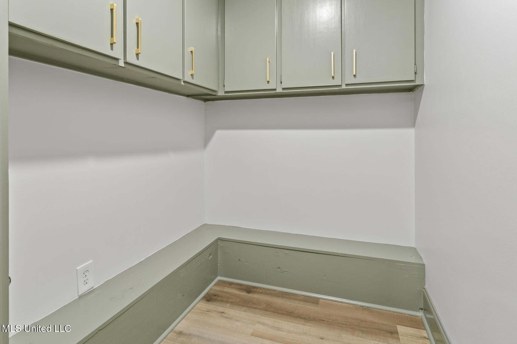 1606 Lockwood Avenue Property Photo 13