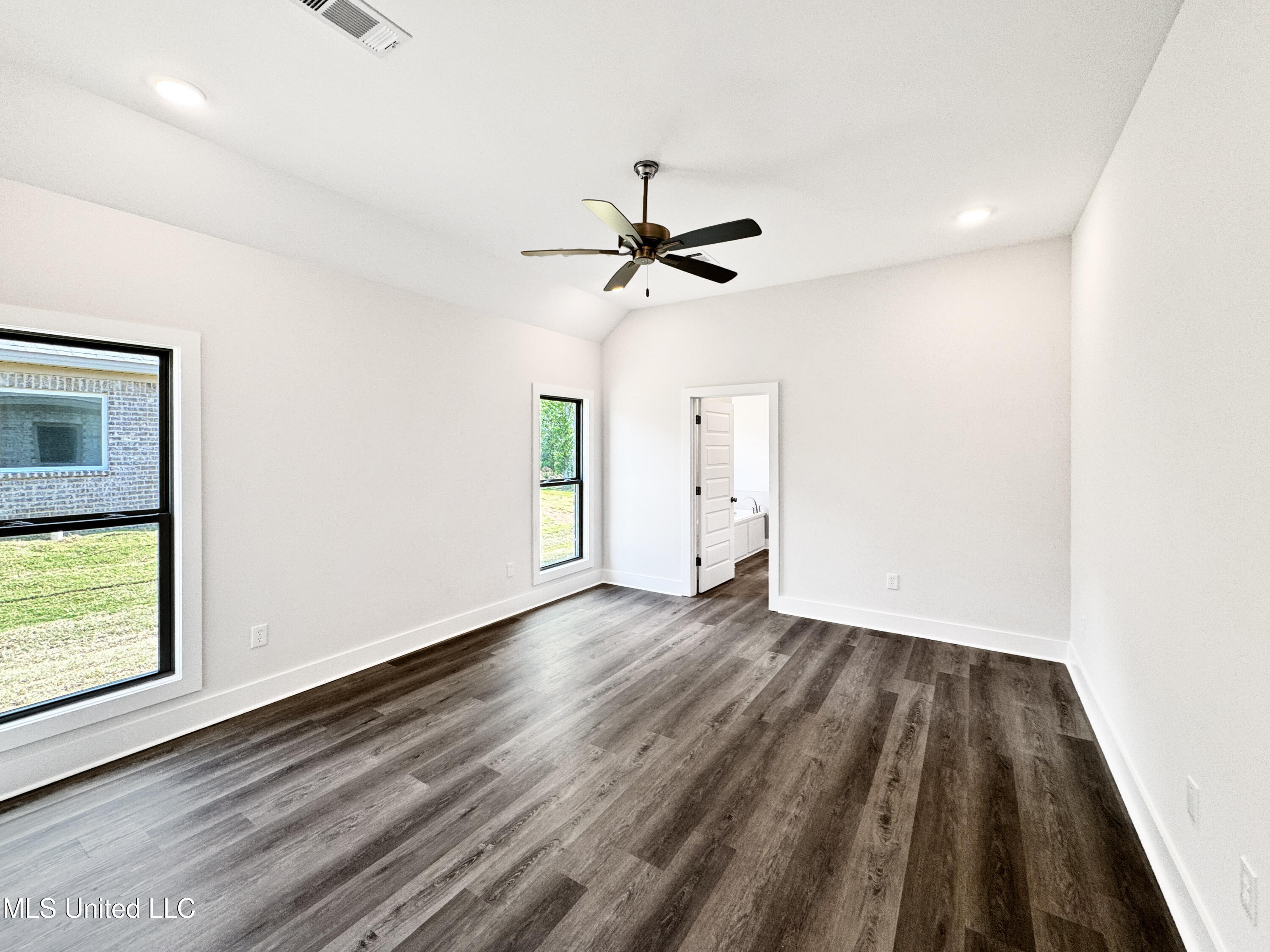 757 Magnolia Point Circle Property Photo 13