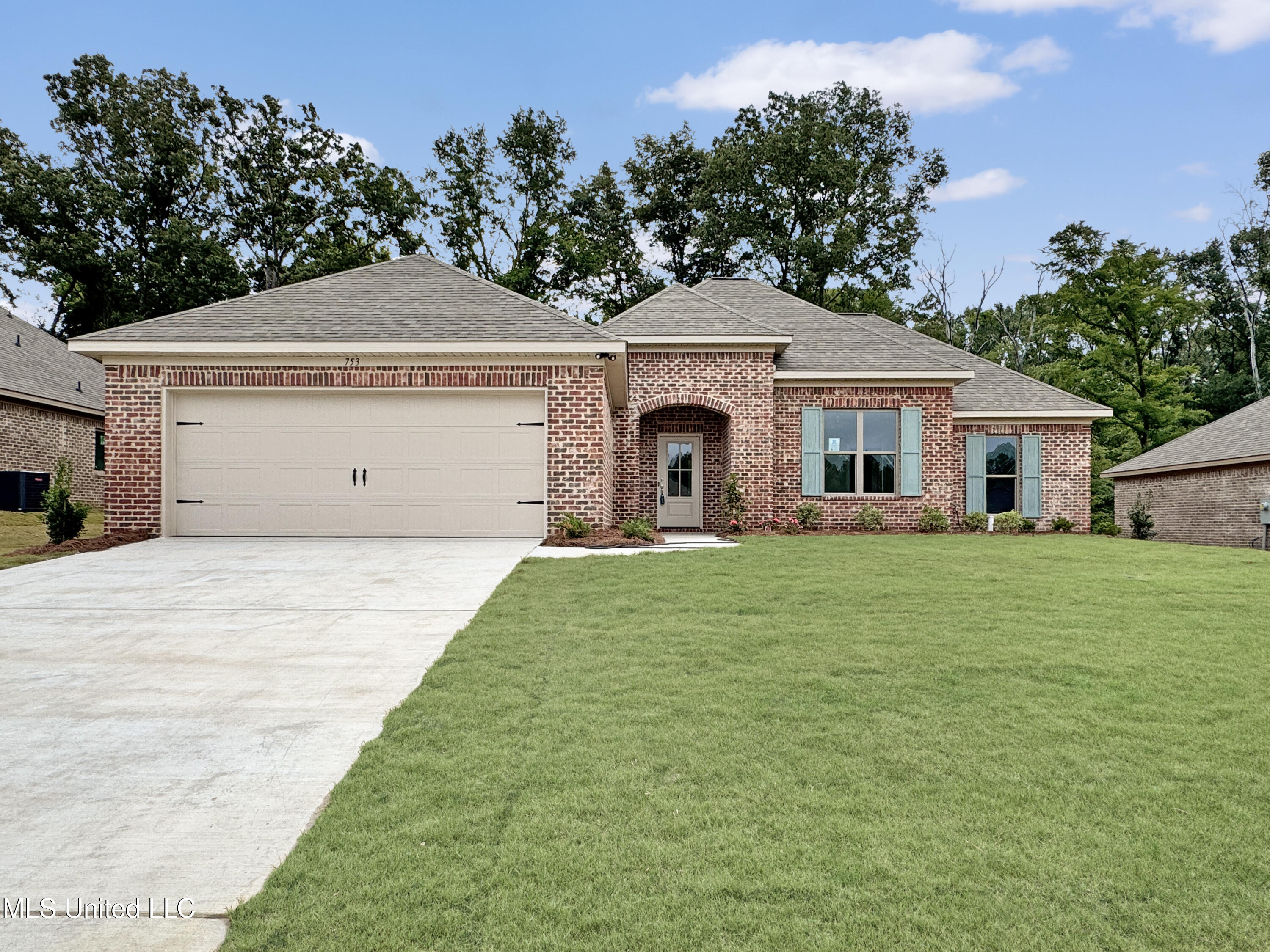 753 Magnolia Point Circle Property Photo 1