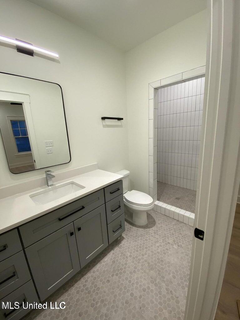 2441 Memphis Street Property Photo 15