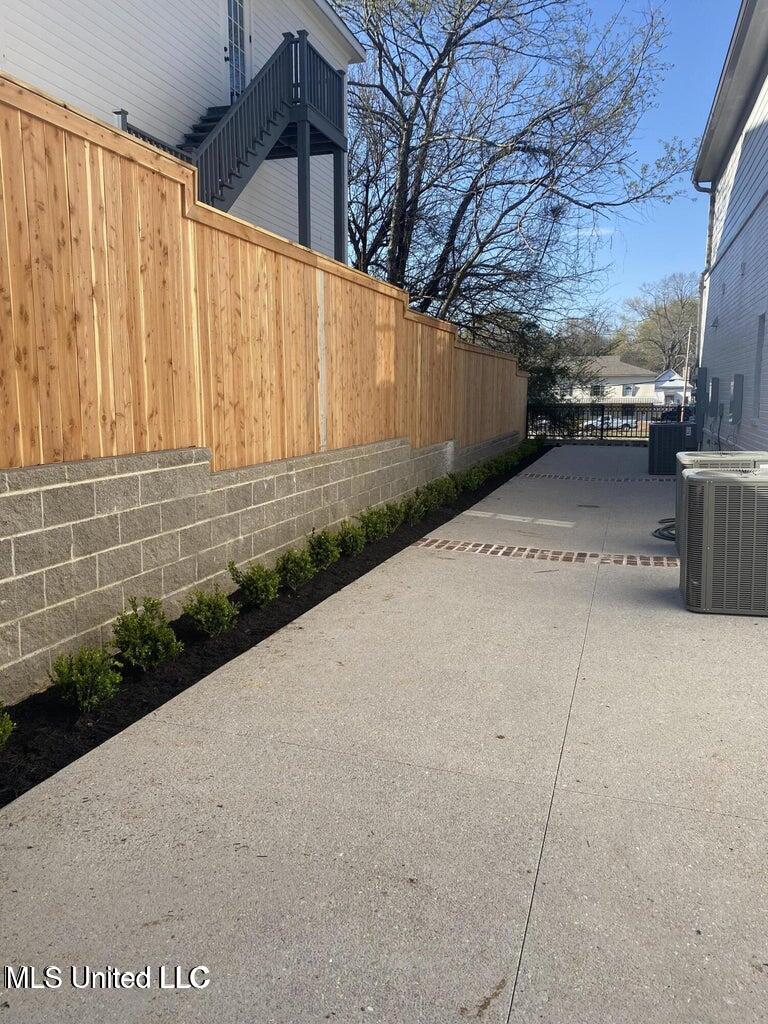 2441 Memphis Street Property Photo 21