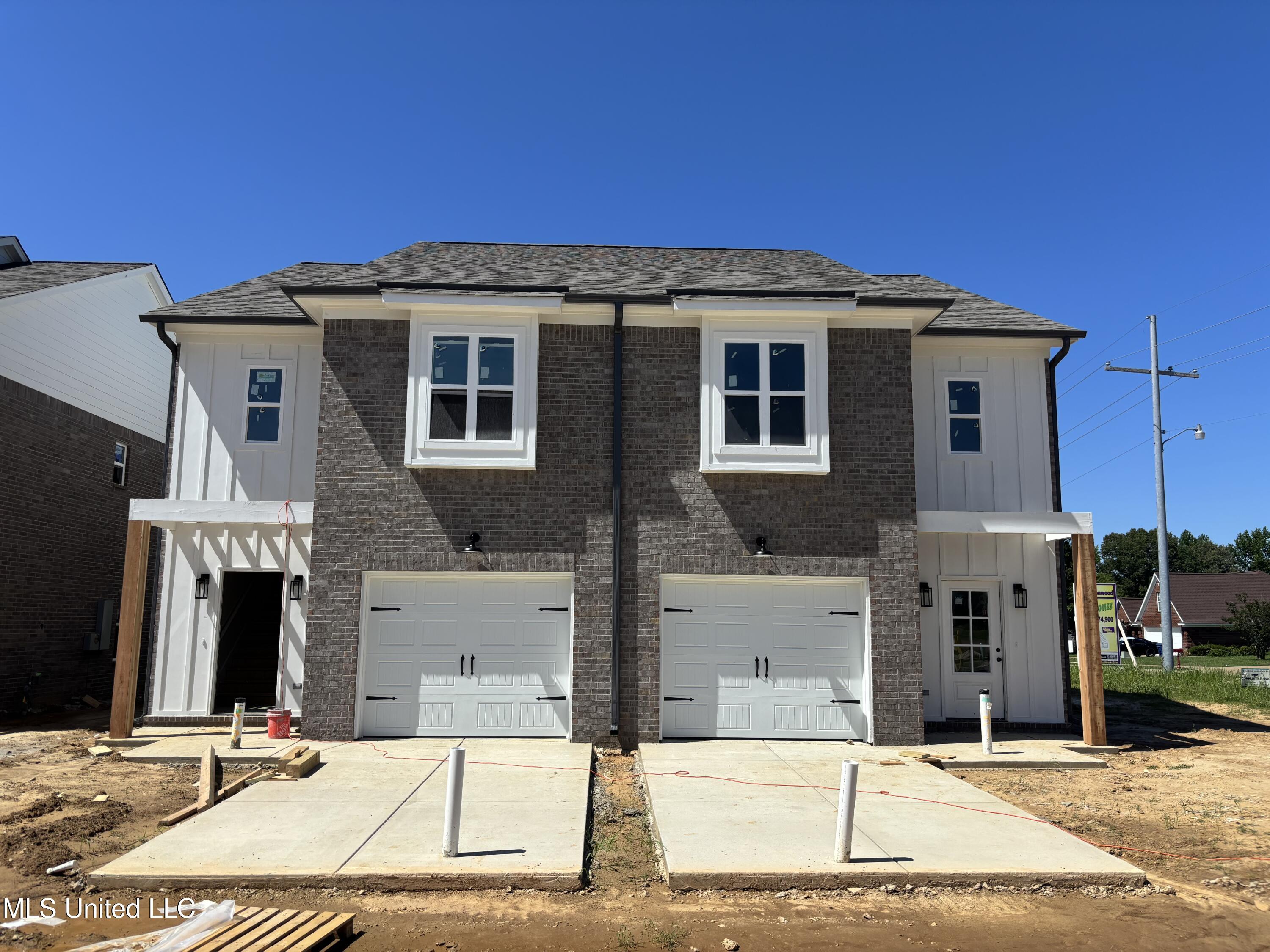 4360 W Ravenwood Park Property Photo 1
