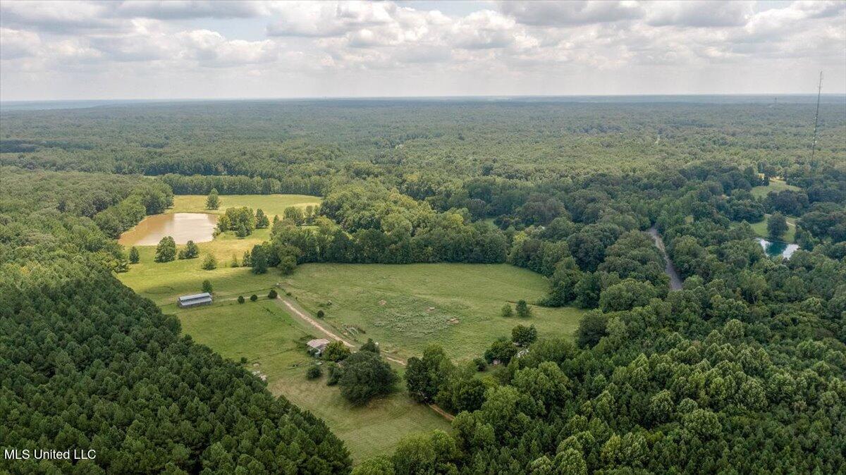 1968 Bend Road Property Photo 3