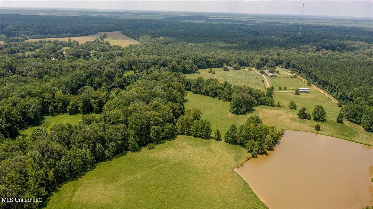 1968 Bend Road Property Photo 5
