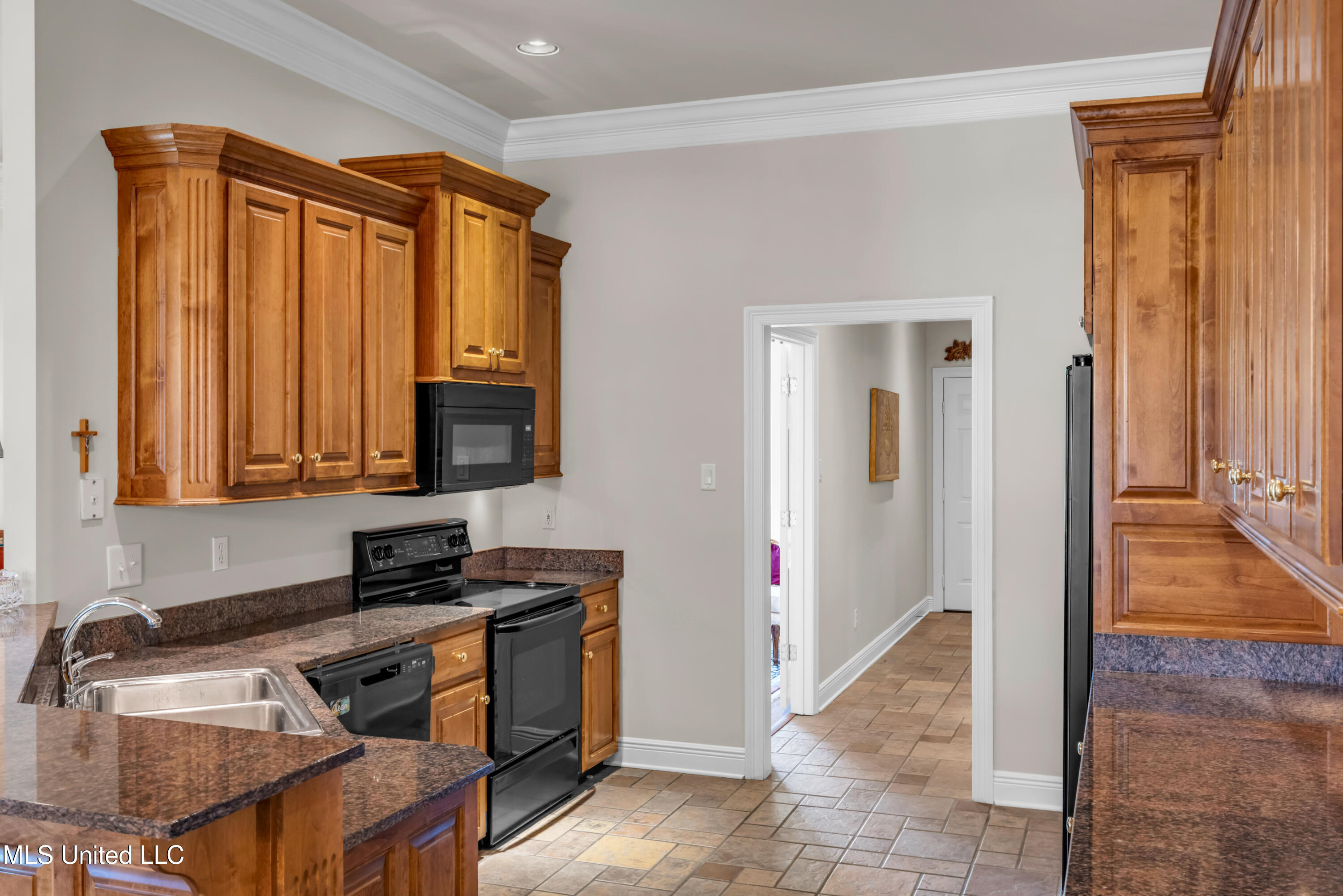 127 Surgeres Place Property Photo 14