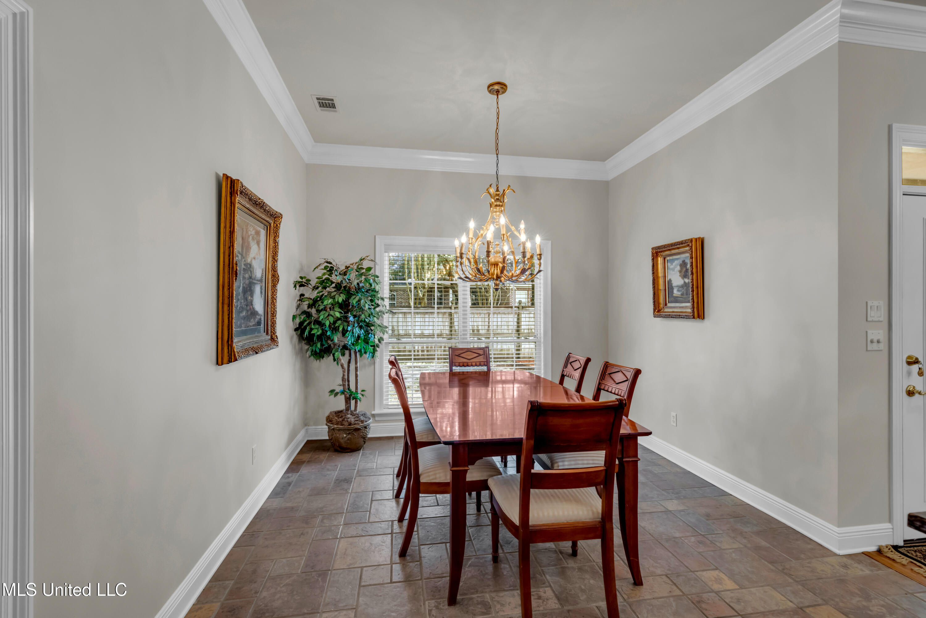 127 Surgeres Place Property Photo 17