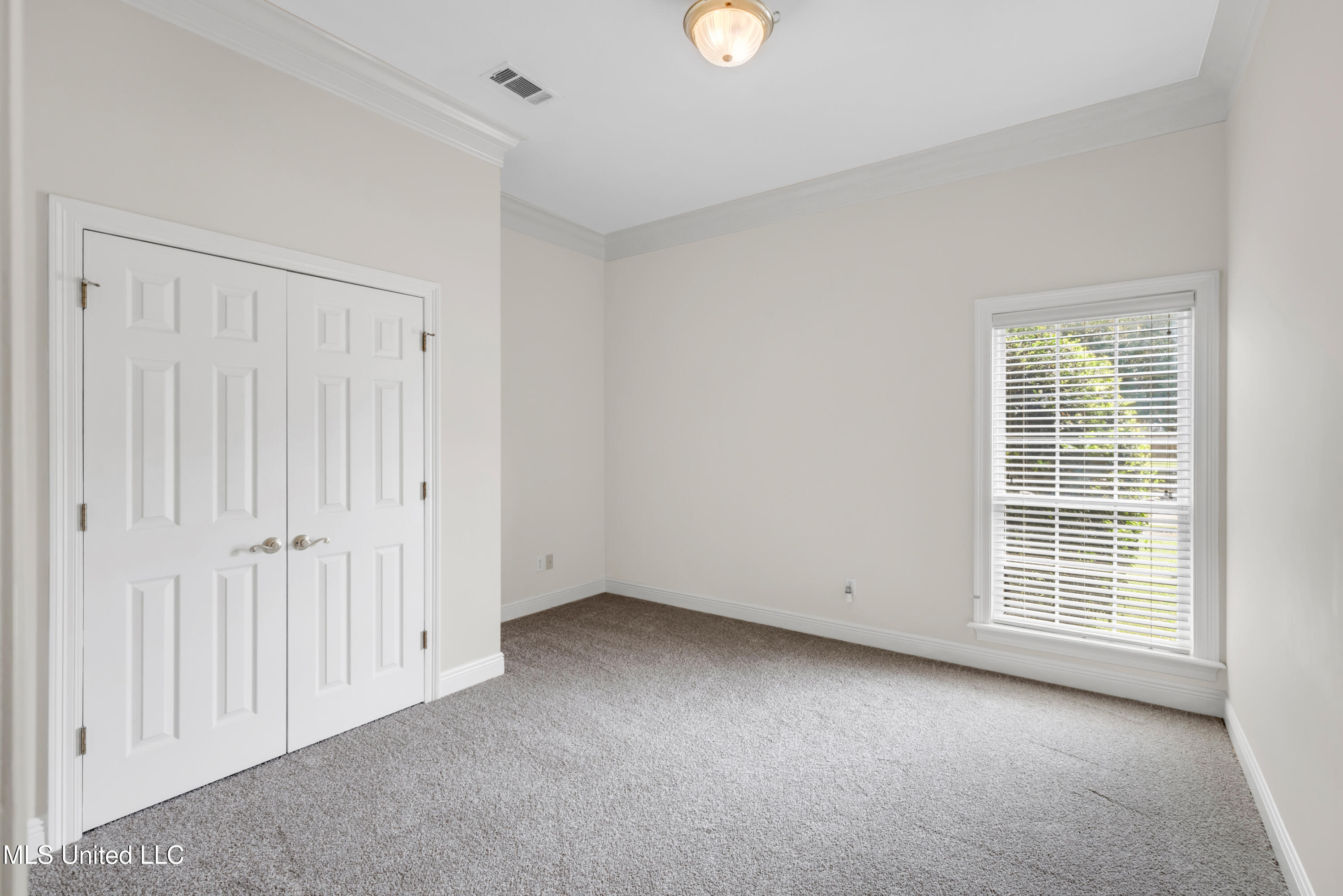 127 Surgeres Place Property Photo 28