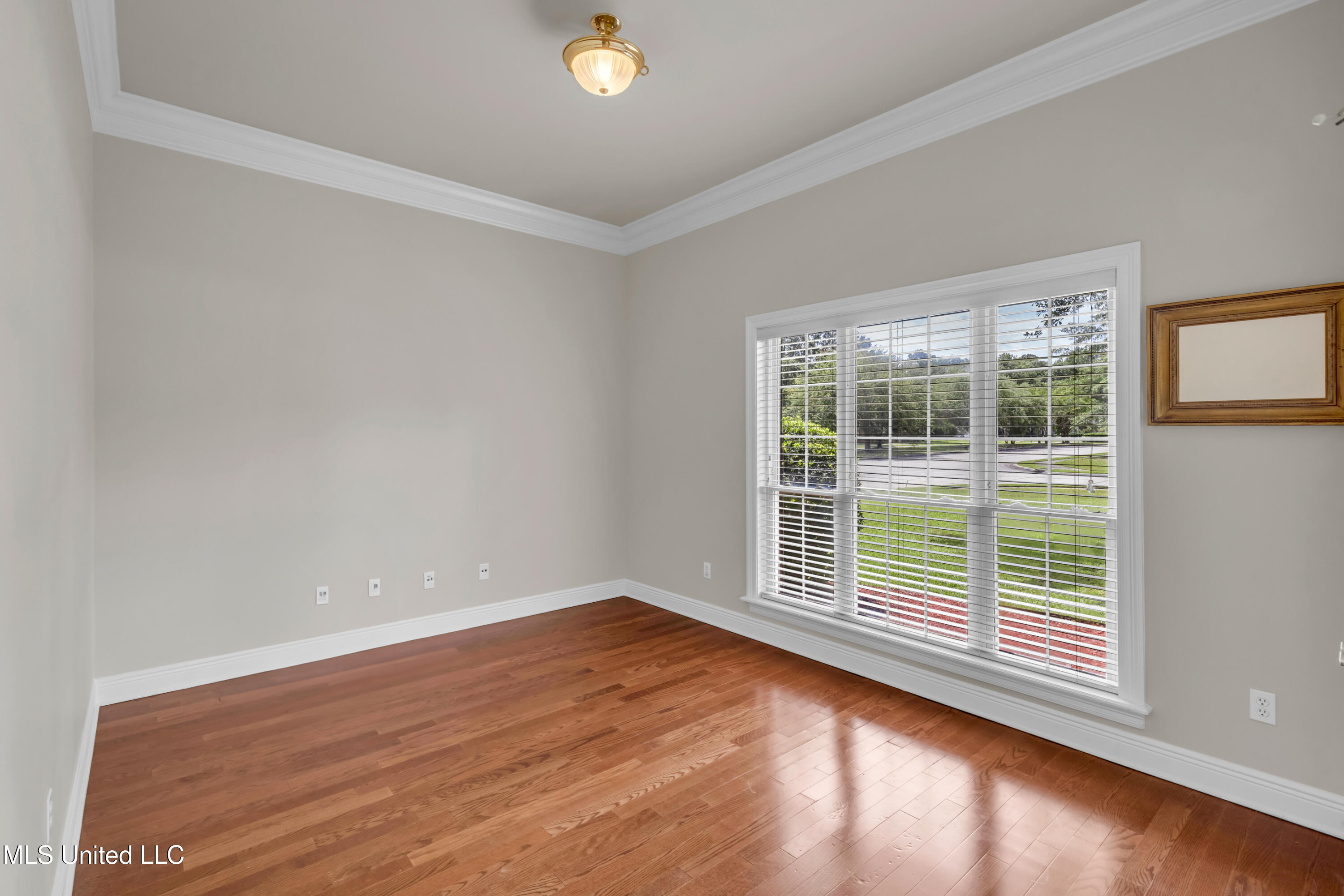 127 Surgeres Place Property Photo 29