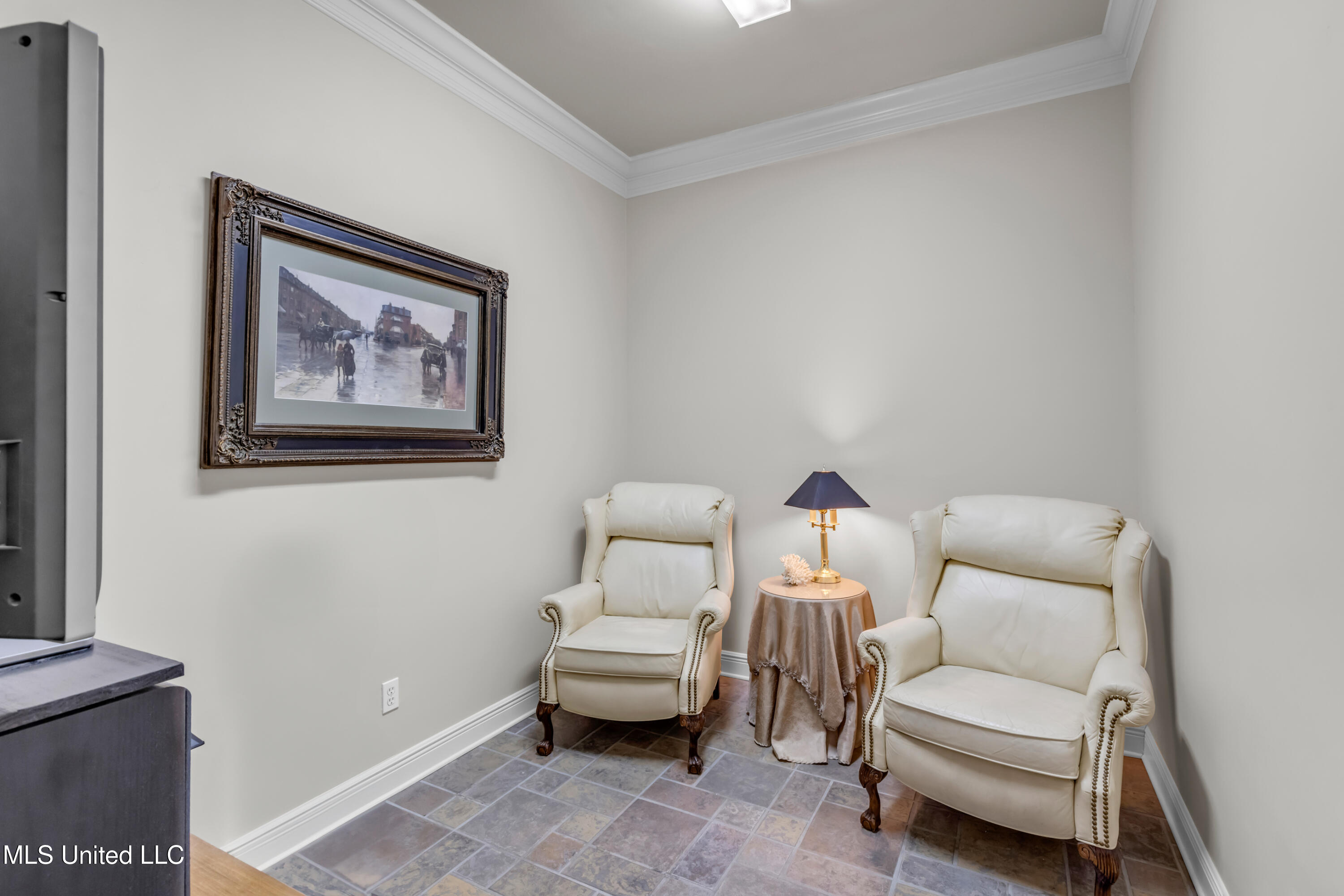 127 Surgeres Place Property Photo 33