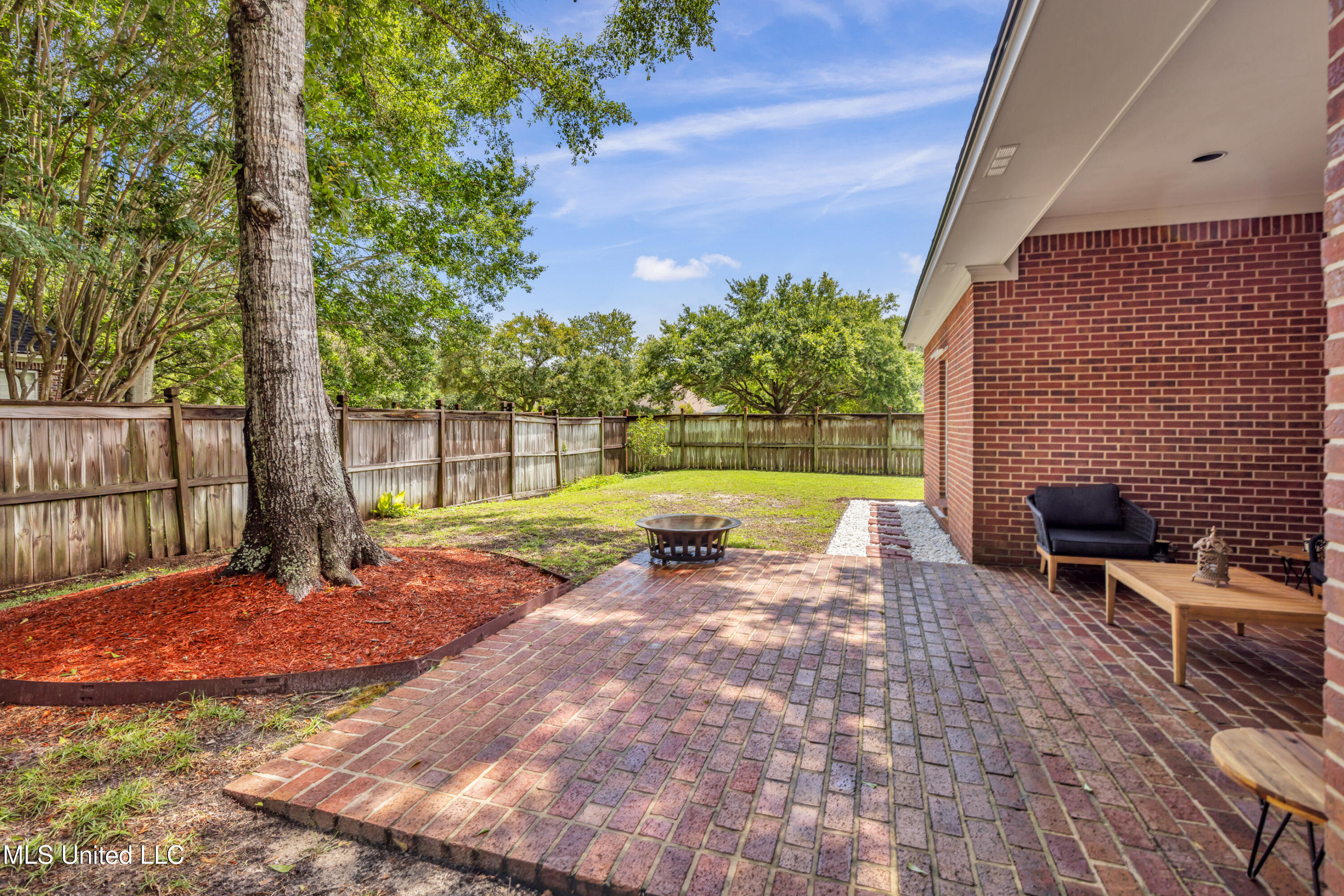 127 Surgeres Place Property Photo 35
