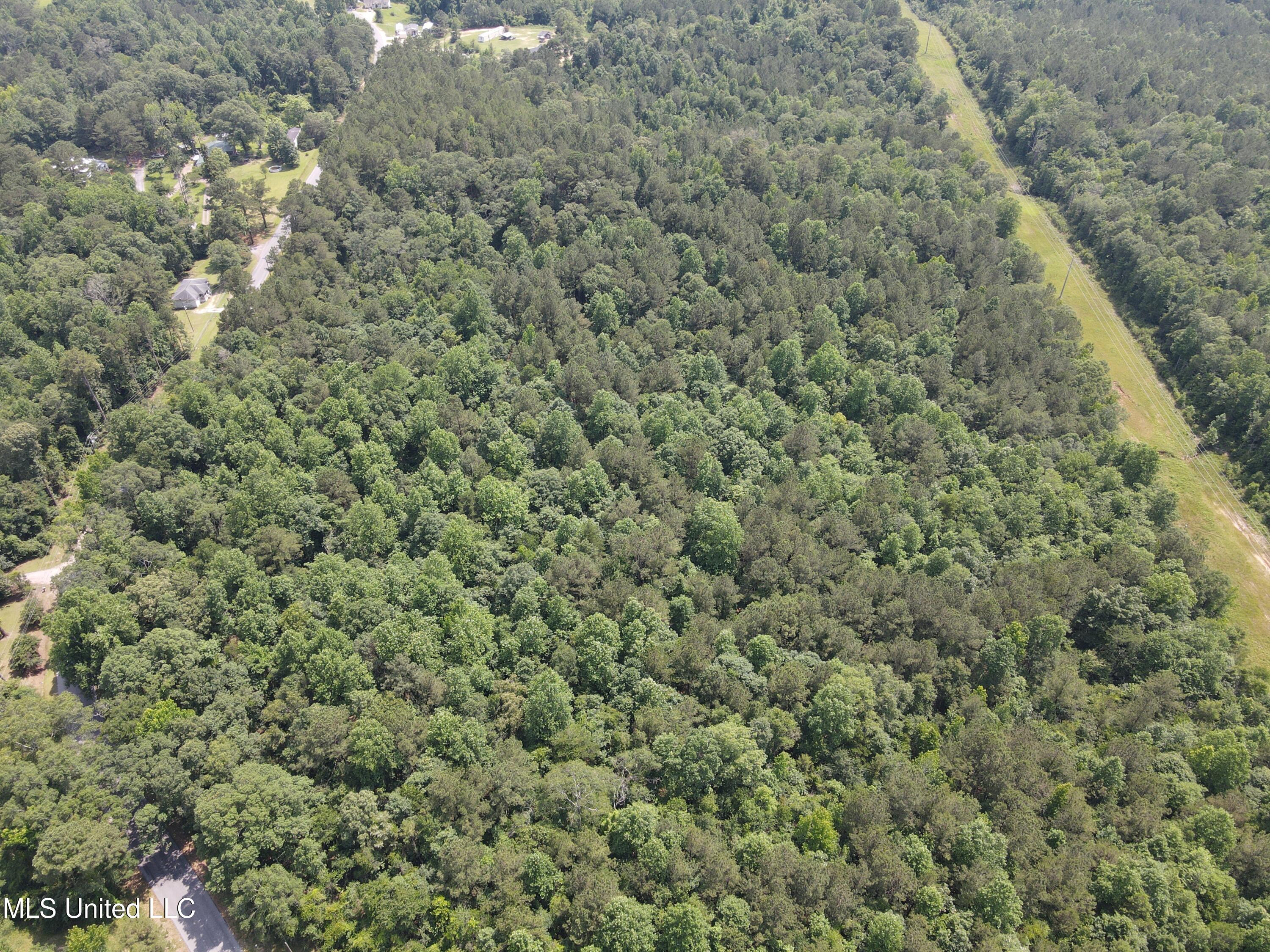 County Rd 37 Property Photo 11