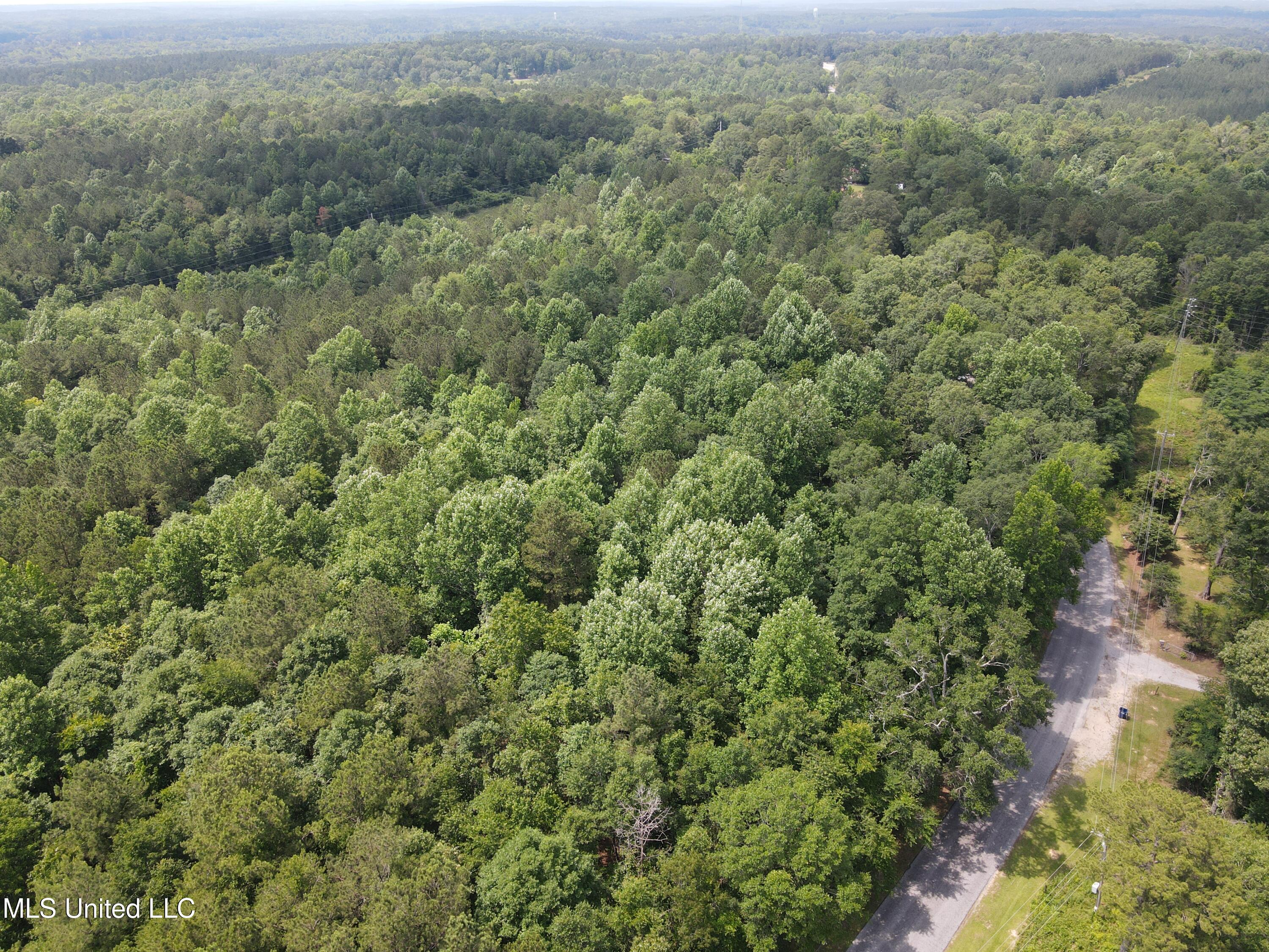 County Rd 37 Property Photo 18