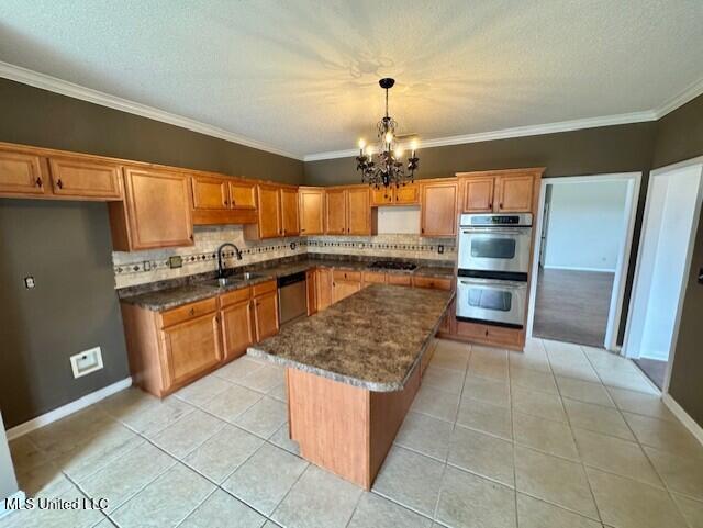 7428 Wallingford Drive Property Photo 5