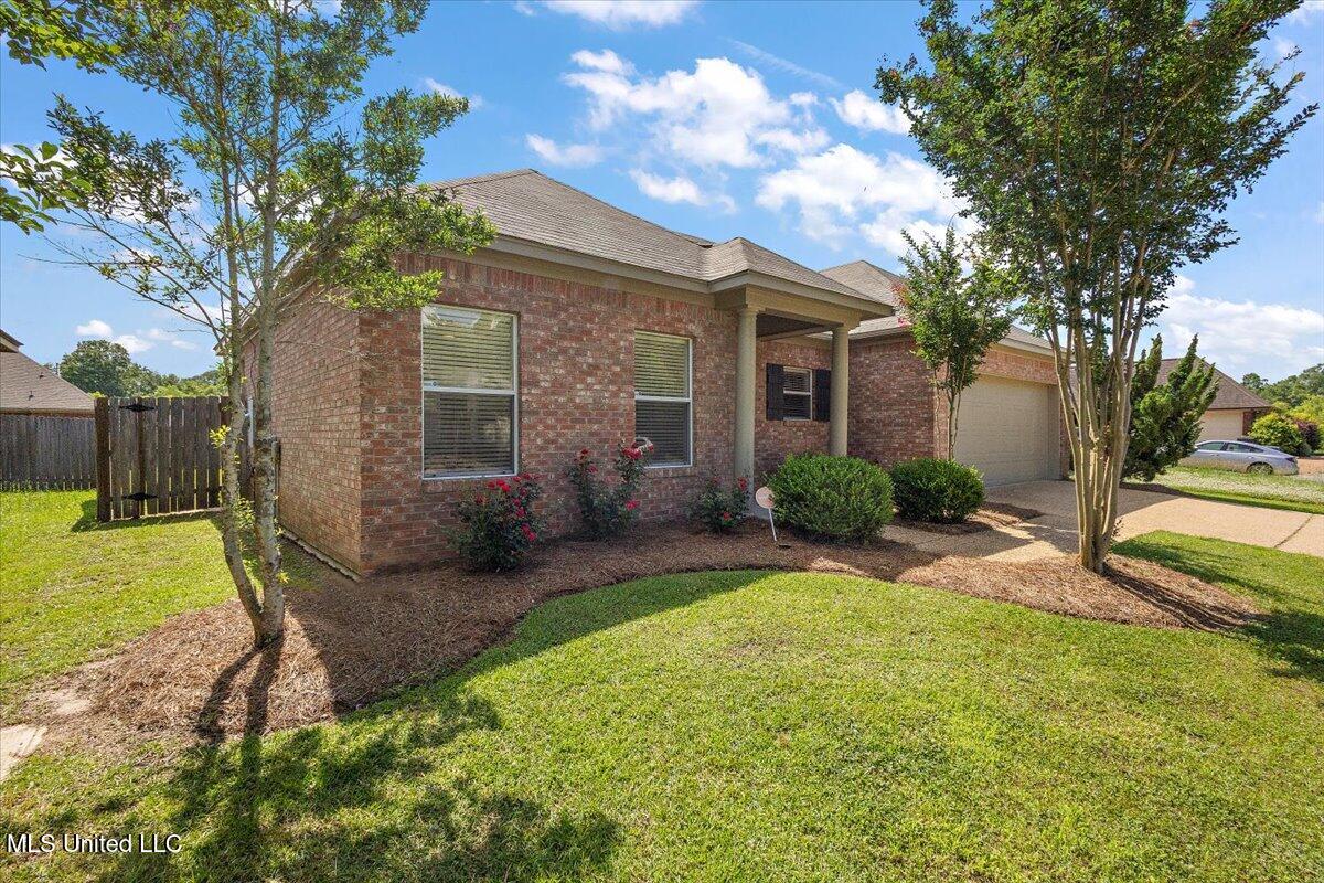 935 Frisky Drive Property Photo 3