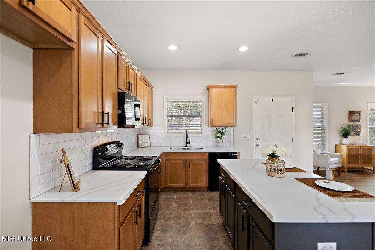 935 Frisky Drive Property Photo 15