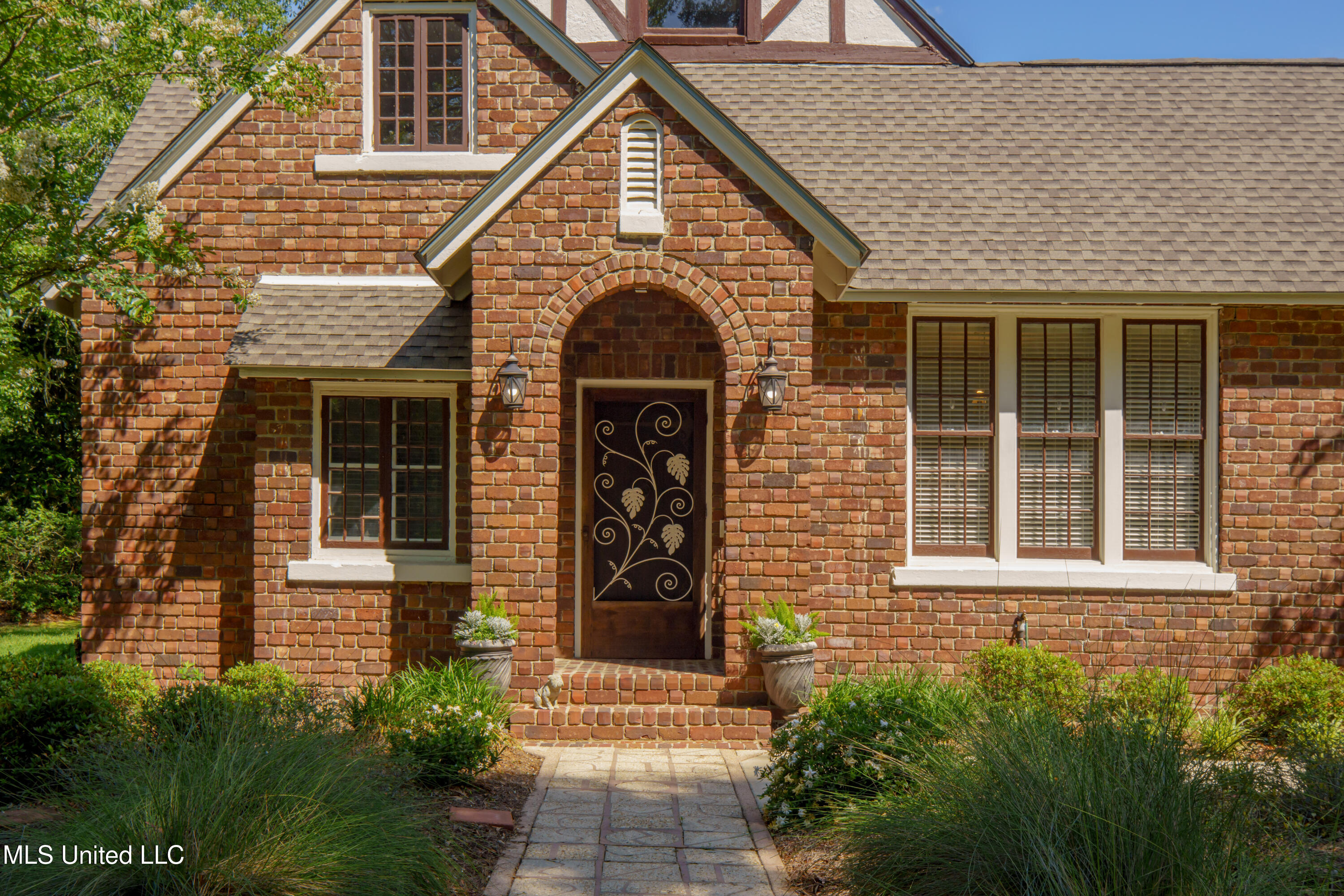 315 Mamie Street Property Photo 4