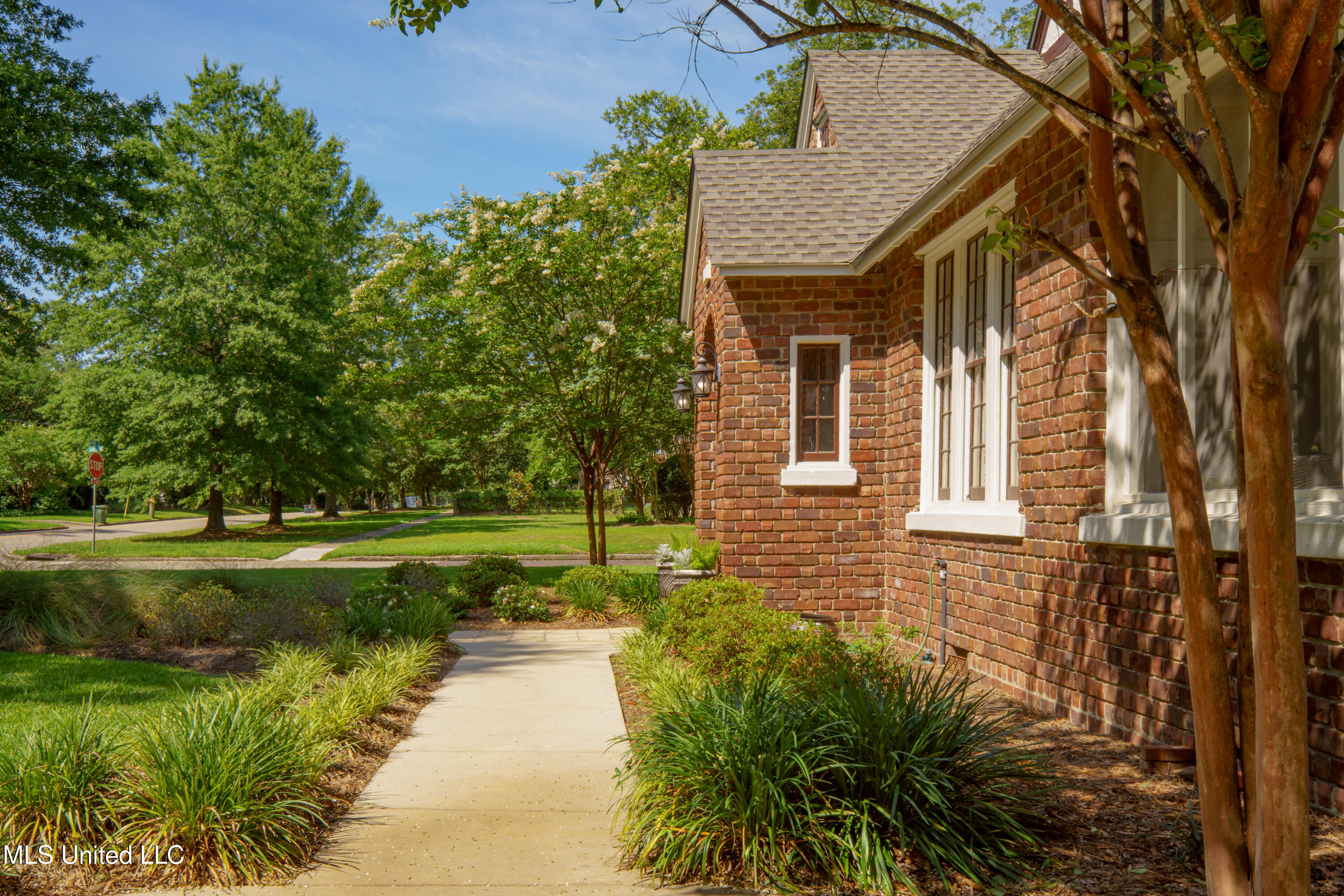 315 Mamie Street Property Photo 5