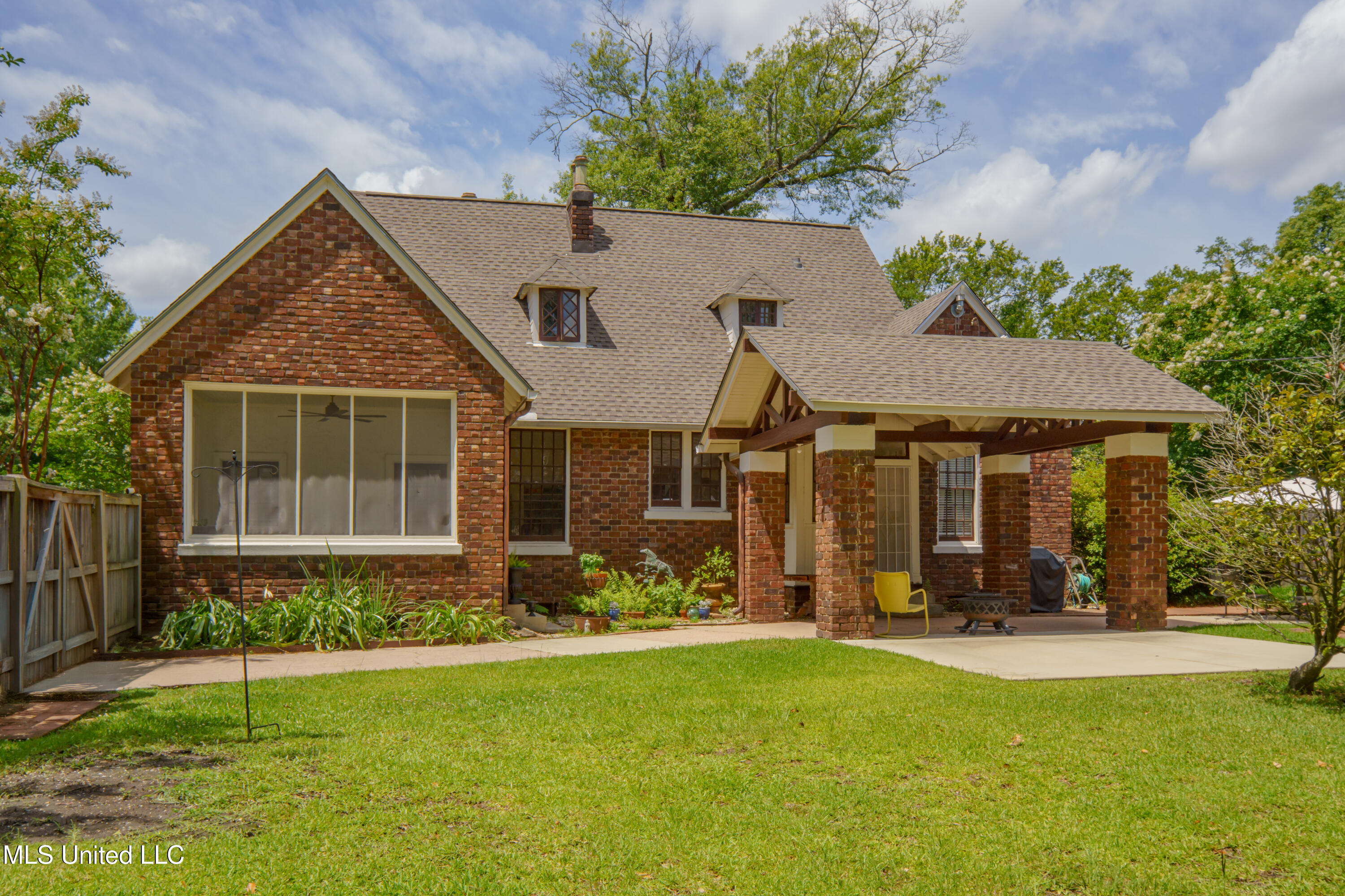 315 Mamie Street Property Photo 43