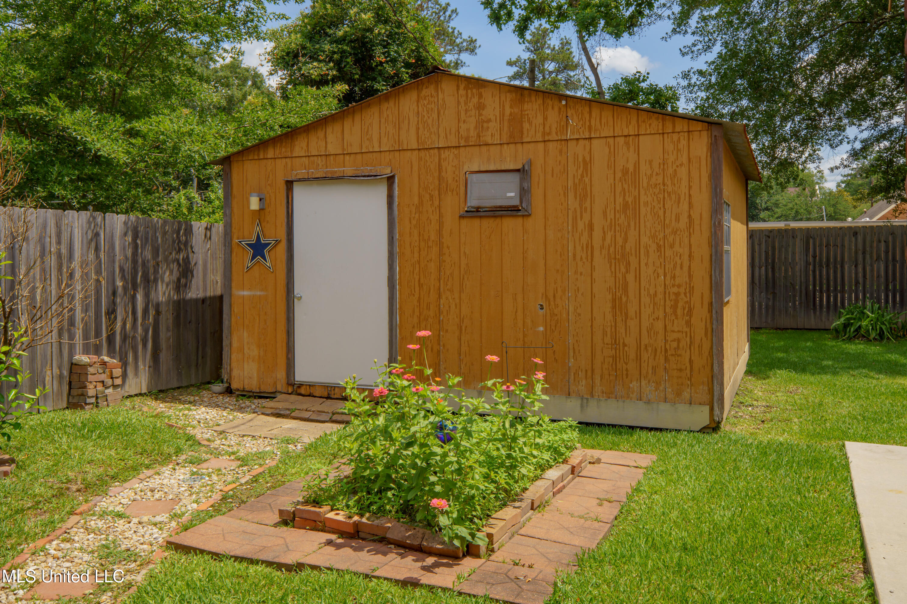 315 Mamie Street Property Photo 51