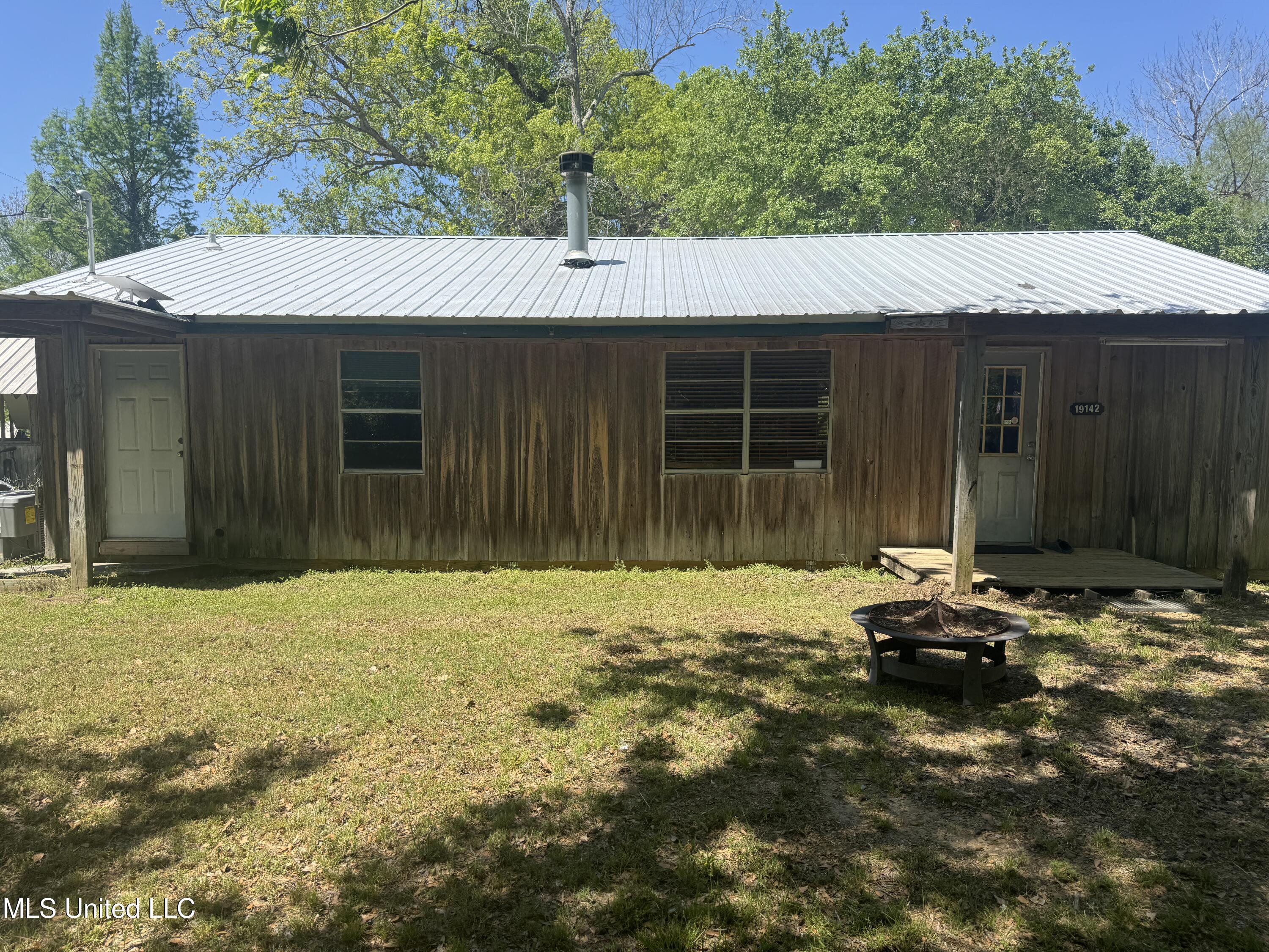 19142 La-15 Property Photo 1