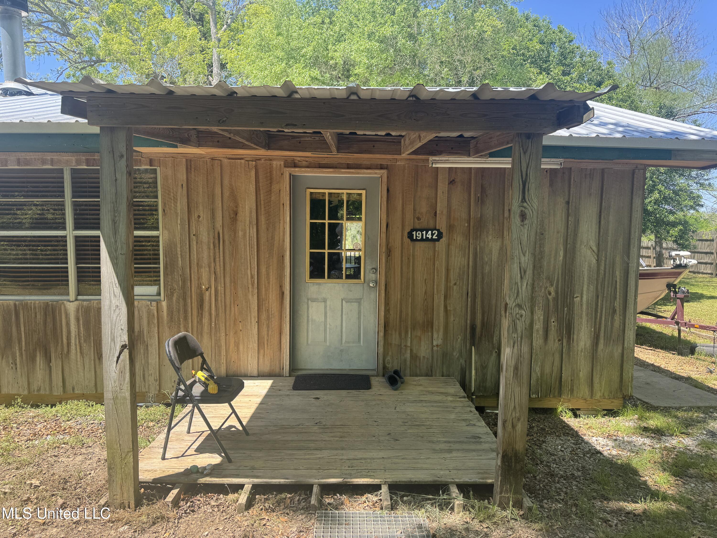 19142 La-15 Property Photo 2