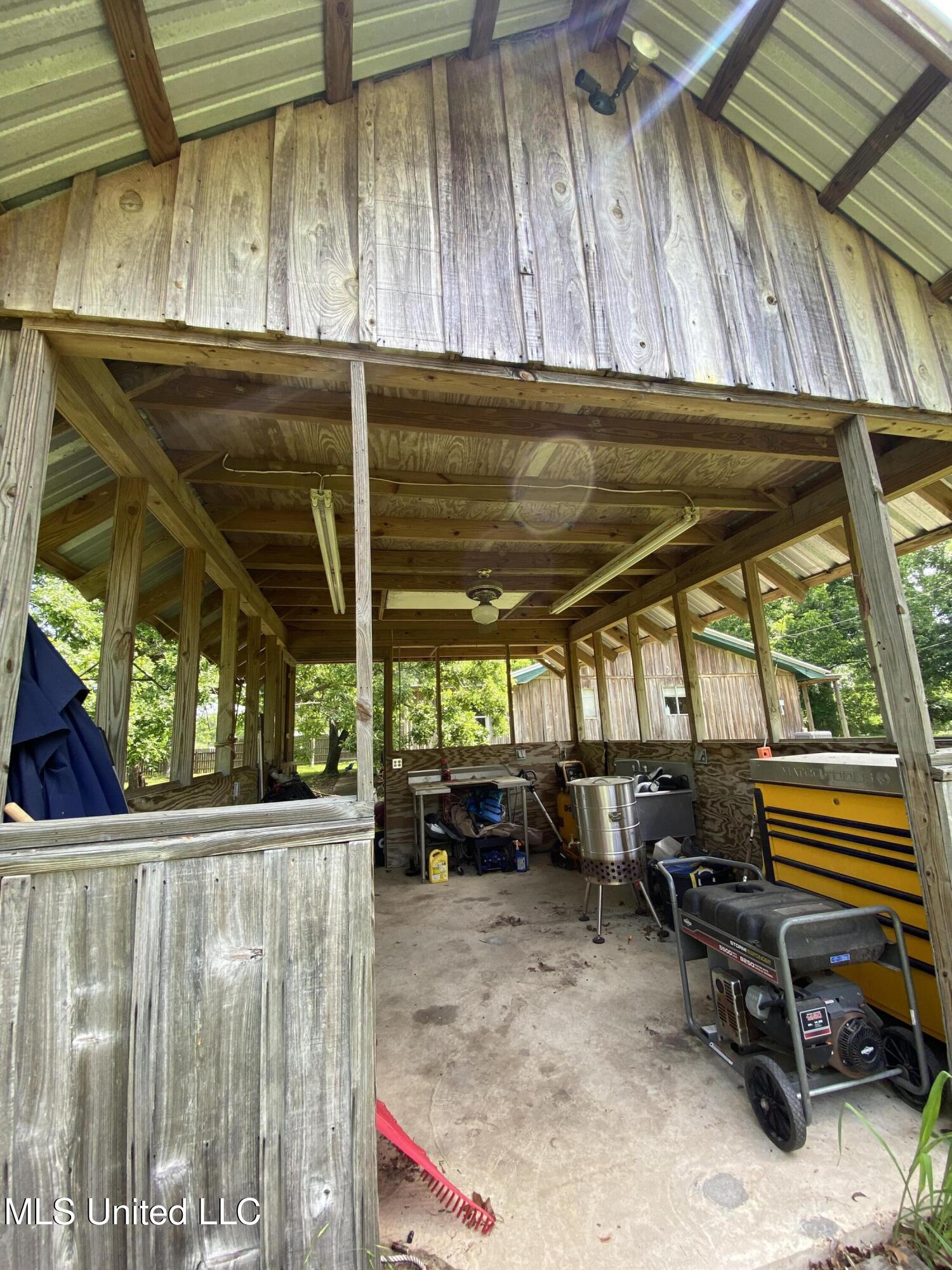 19142 La-15 Property Photo 11