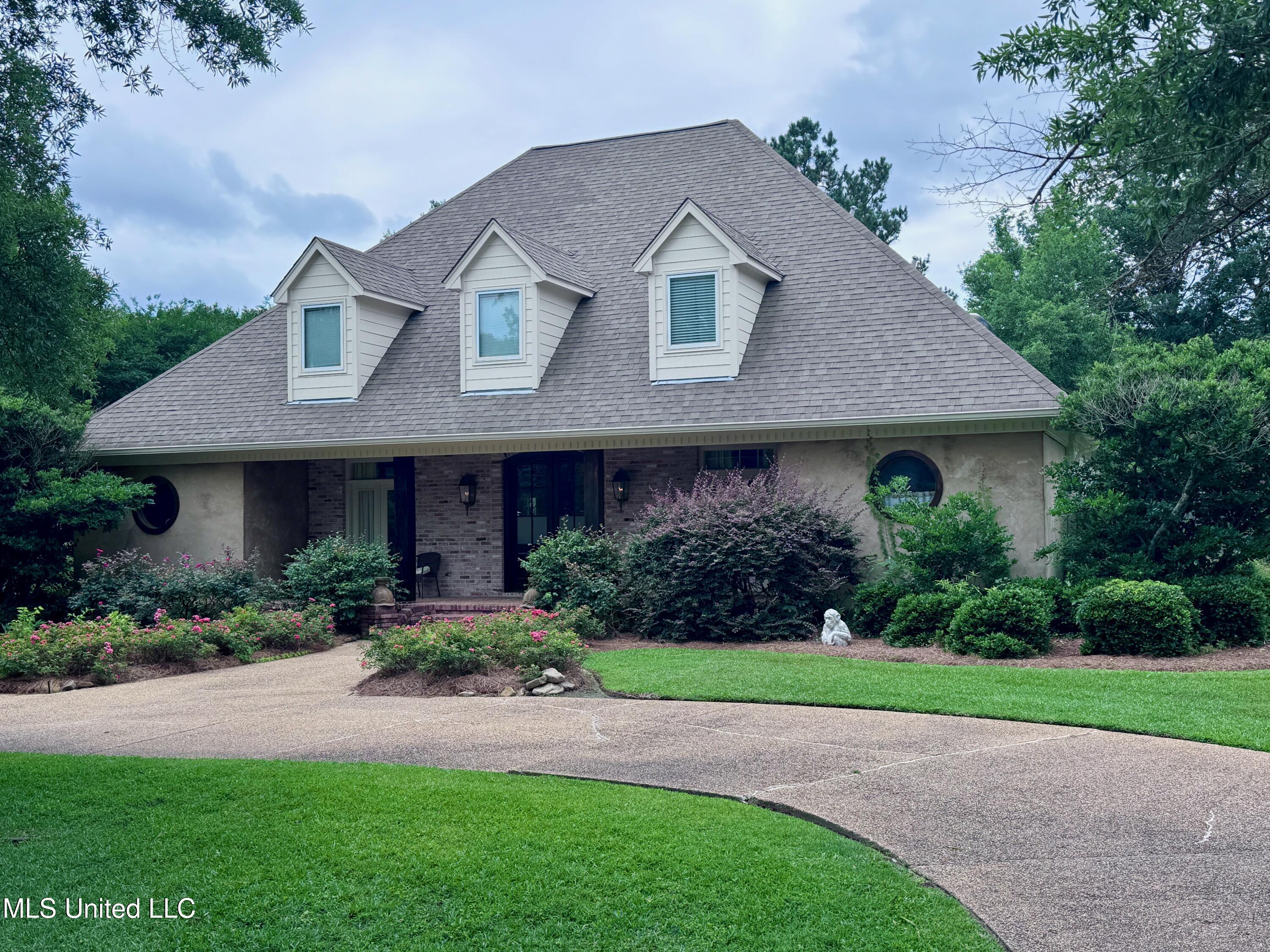 236 Sawbridge Drive Property Photo 1