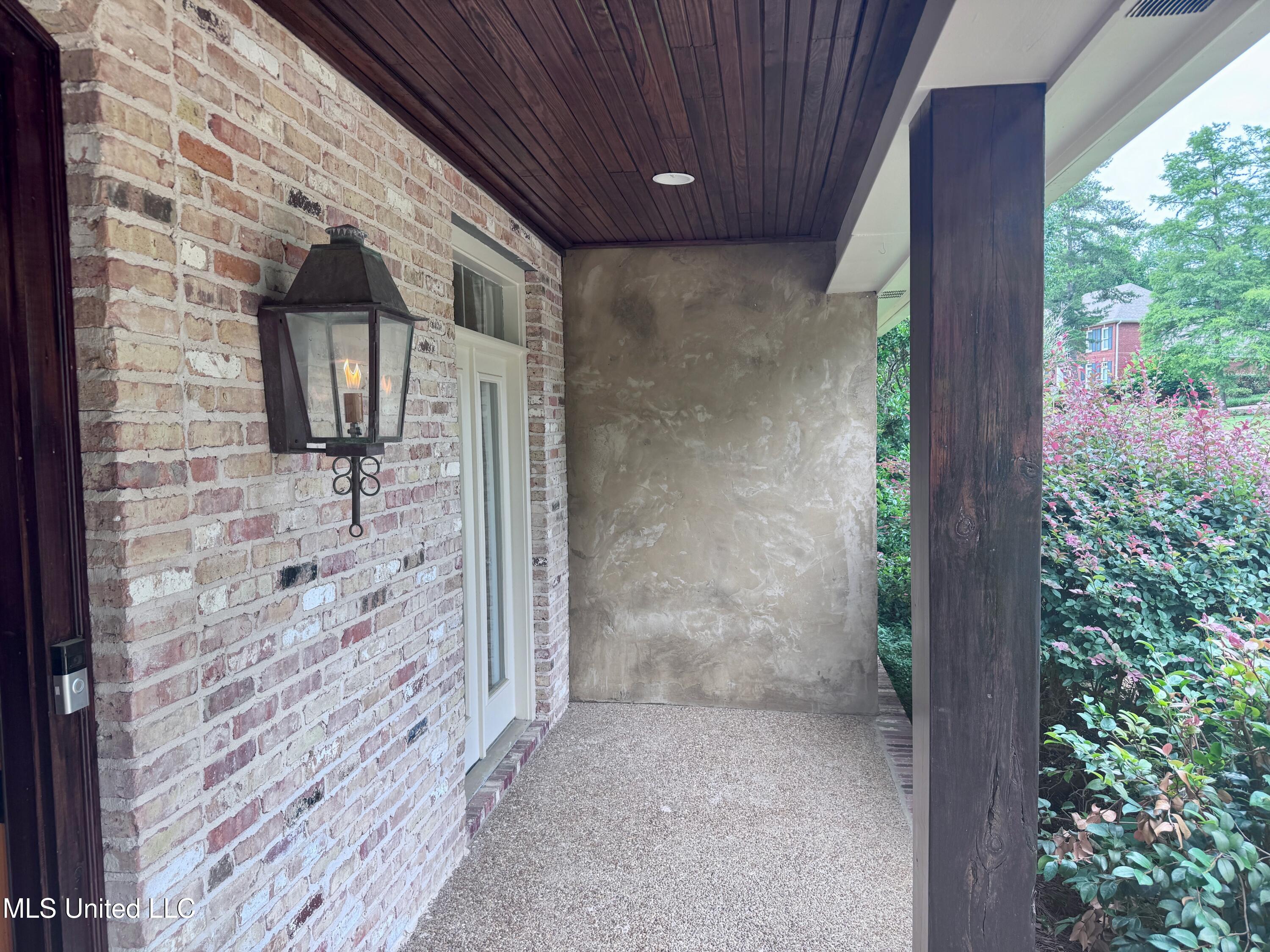236 Sawbridge Drive Property Photo 2