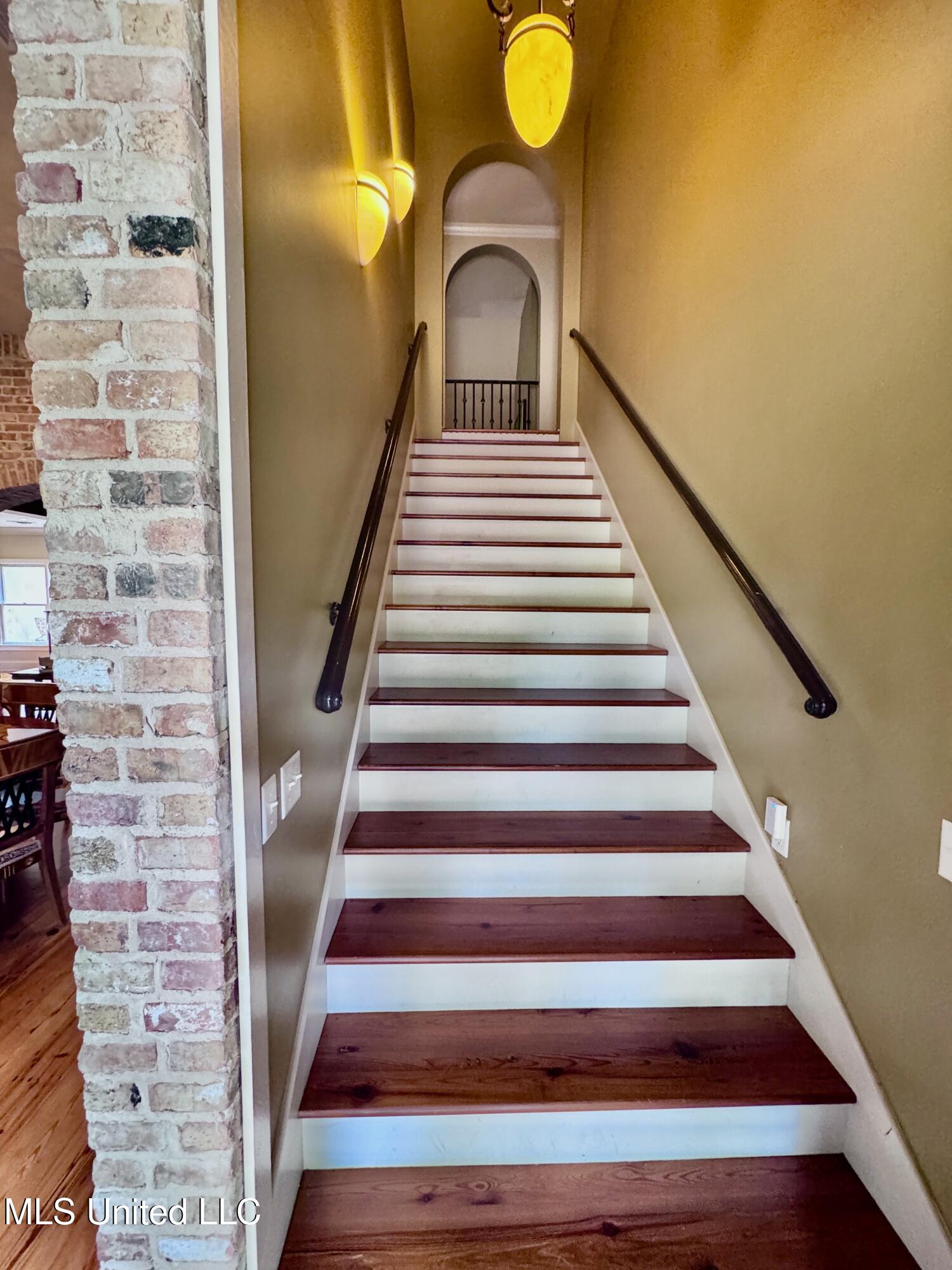 236 Sawbridge Drive Property Photo 4