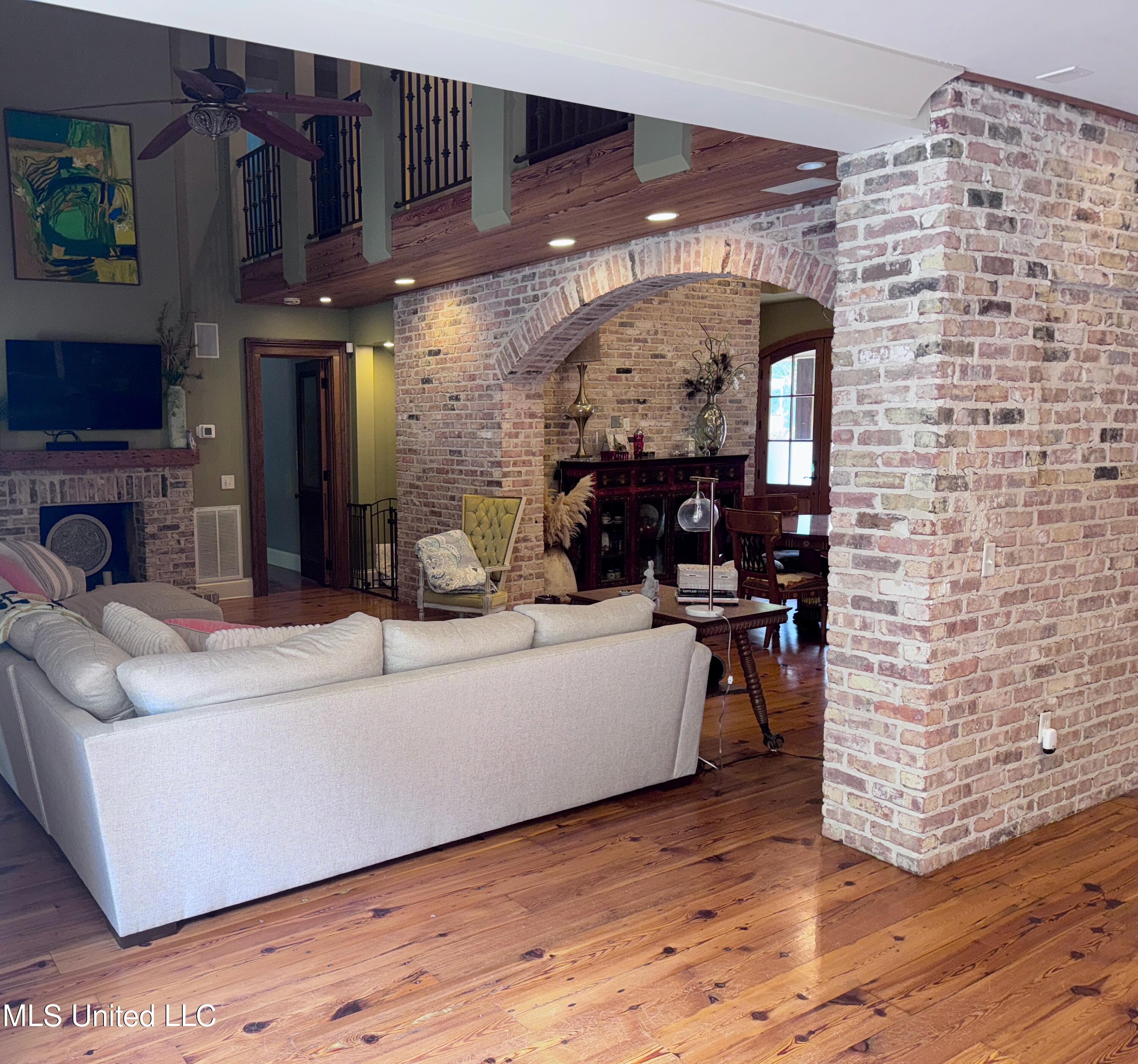 236 Sawbridge Drive Property Photo 14