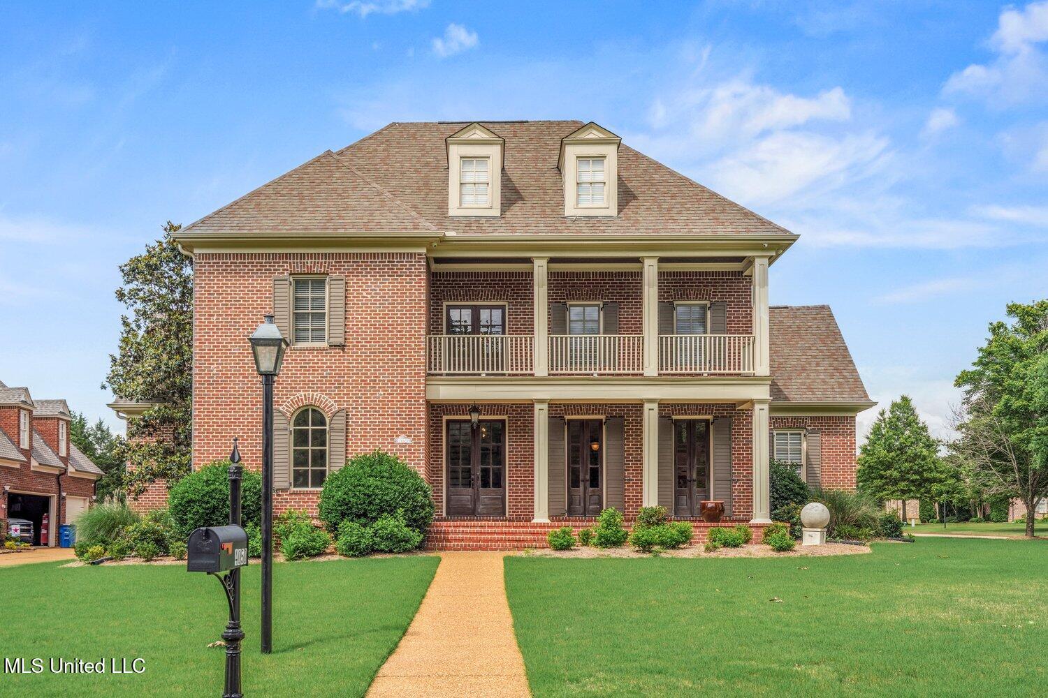 4050 Robinson Crossing Property Photo