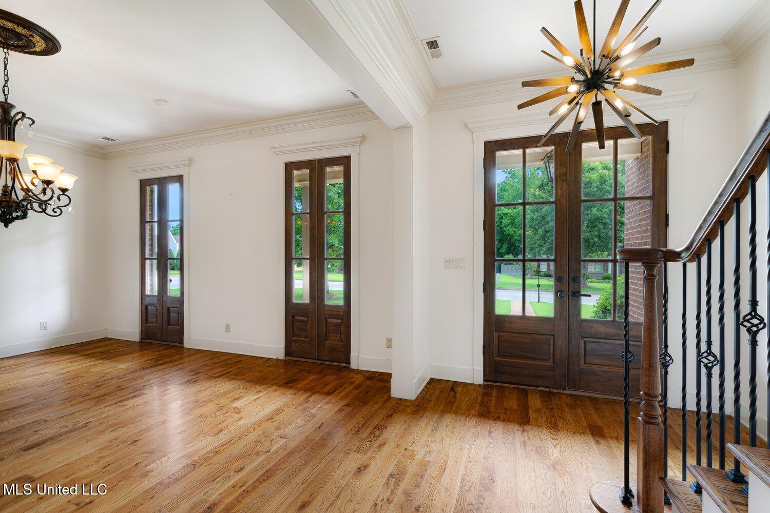 4050 Robinson Crossing Property Photo 6