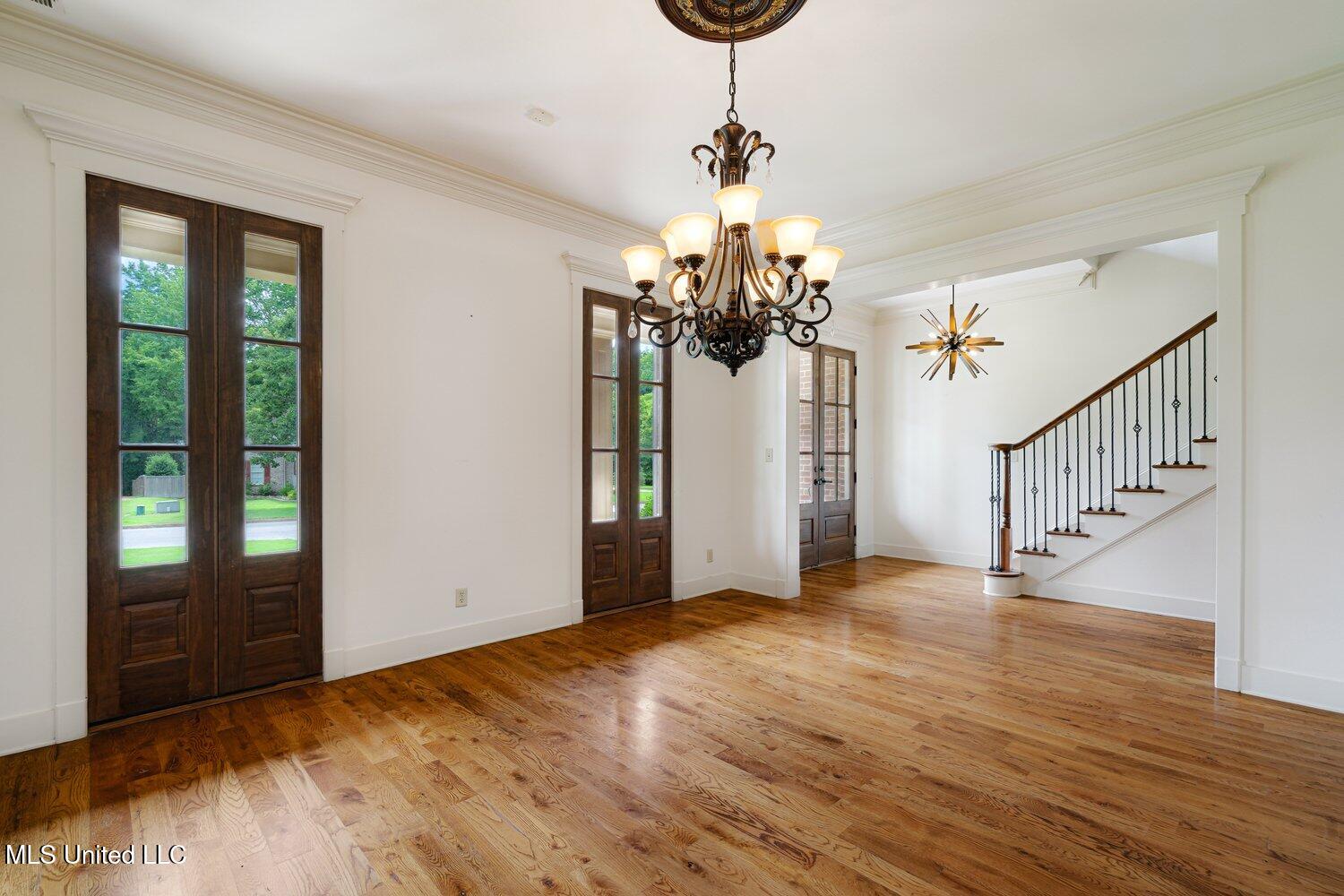 4050 Robinson Crossing Property Photo 8