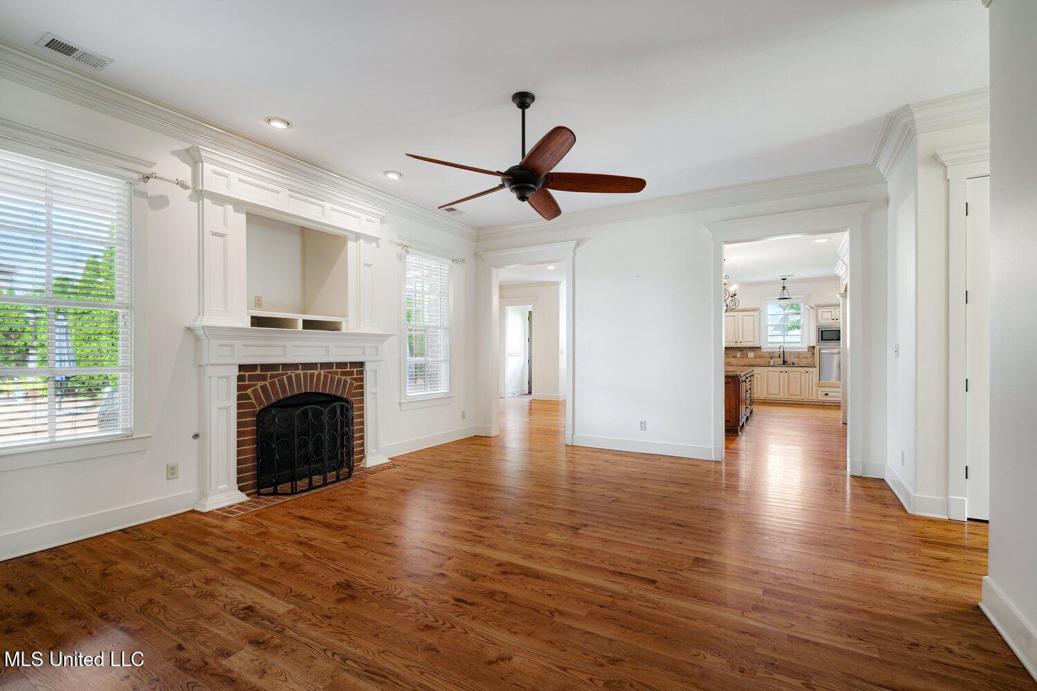 4050 Robinson Crossing Property Photo 11