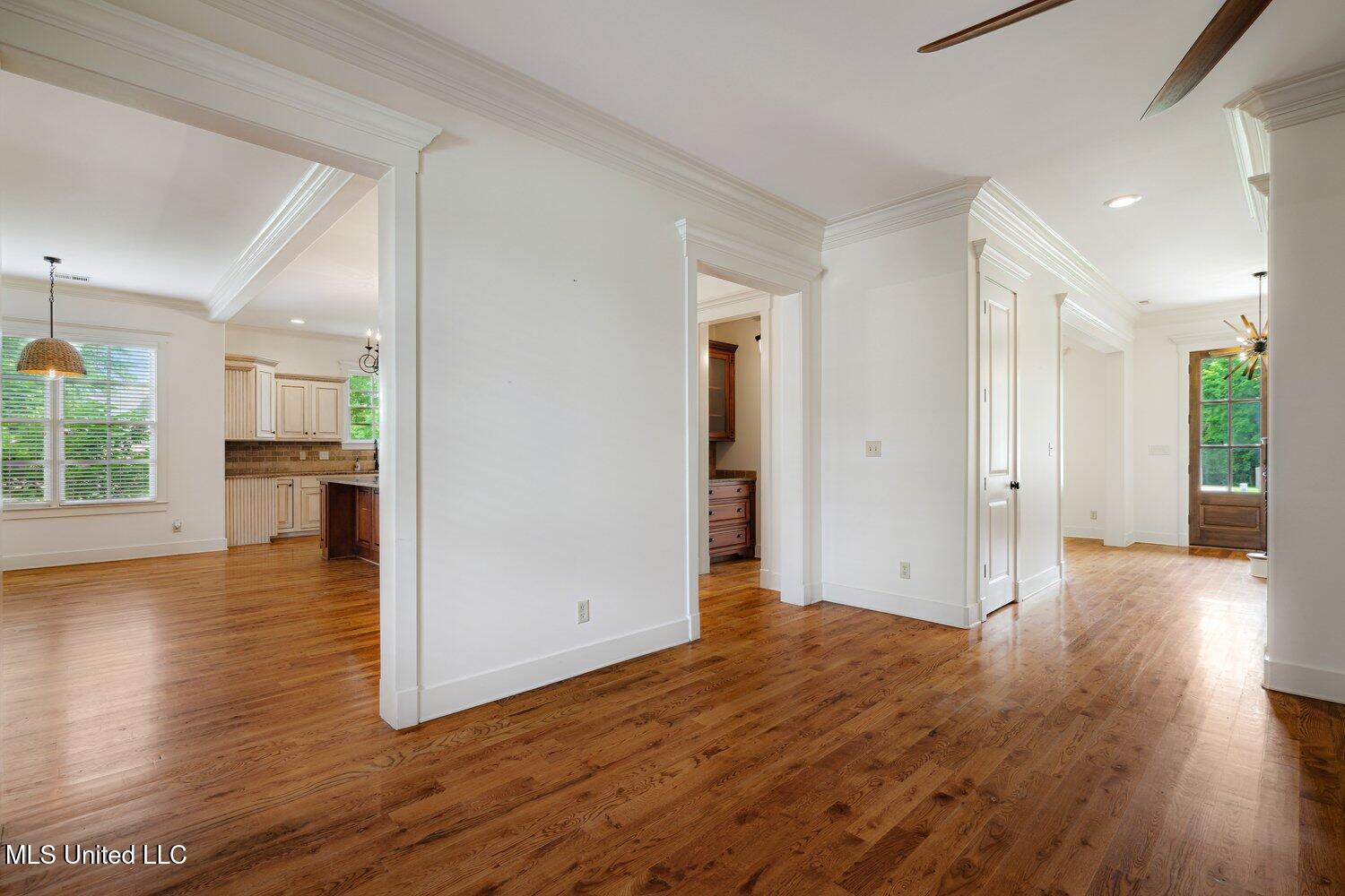 4050 Robinson Crossing Property Photo 12