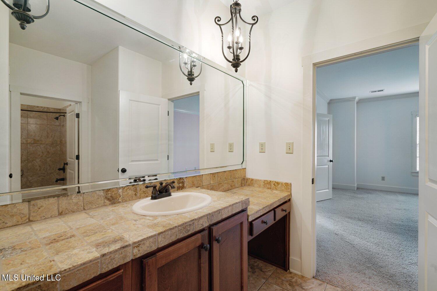 4050 Robinson Crossing Property Photo 32