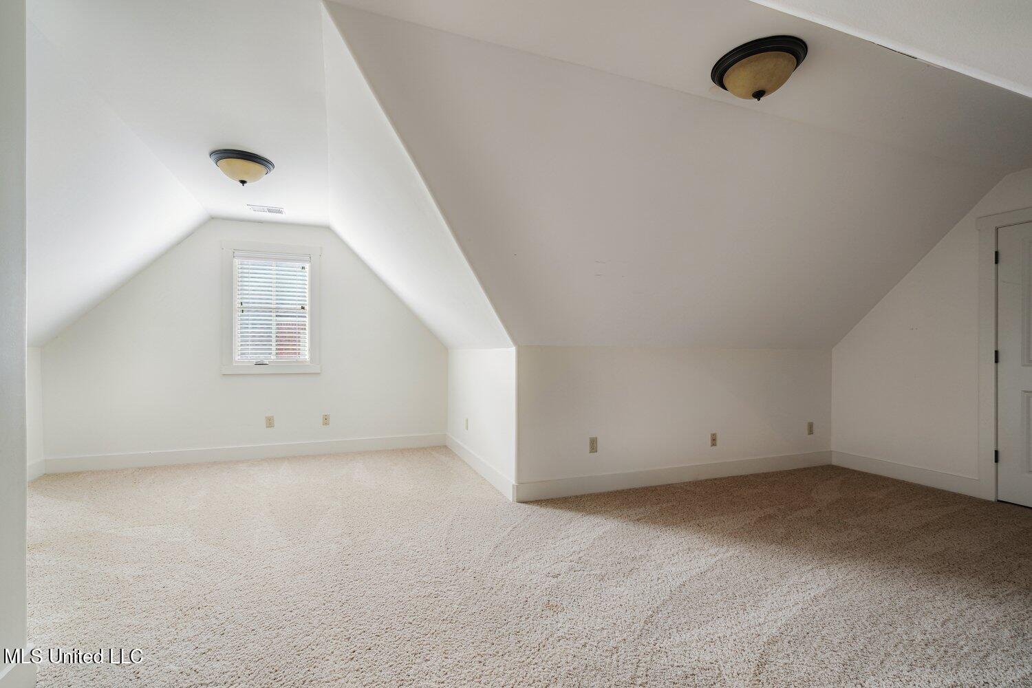 4050 Robinson Crossing Property Photo 33