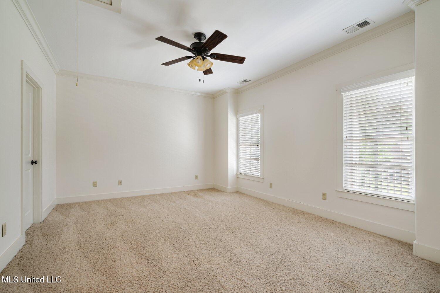 4050 Robinson Crossing Property Photo 34