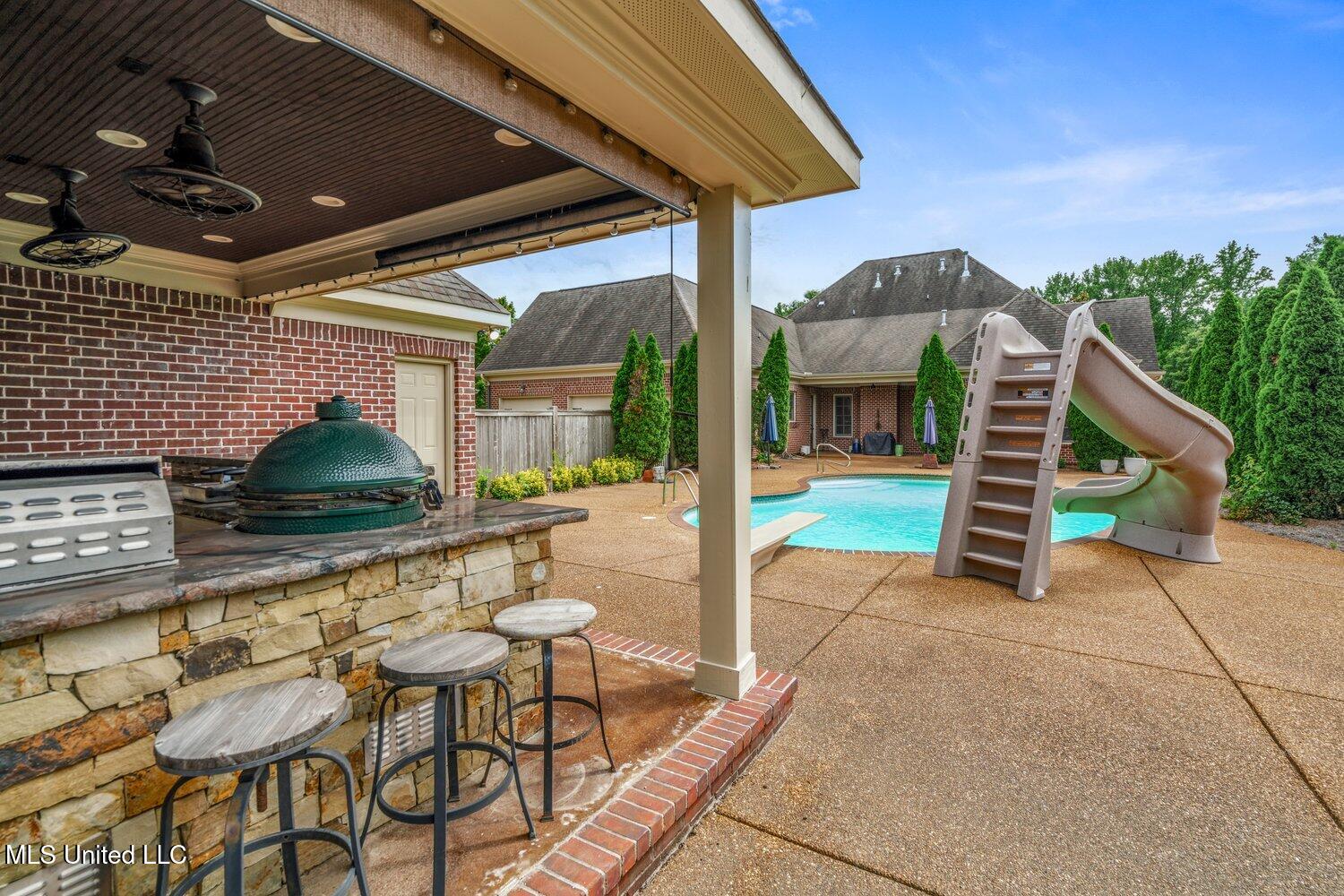4050 Robinson Crossing Property Photo 42