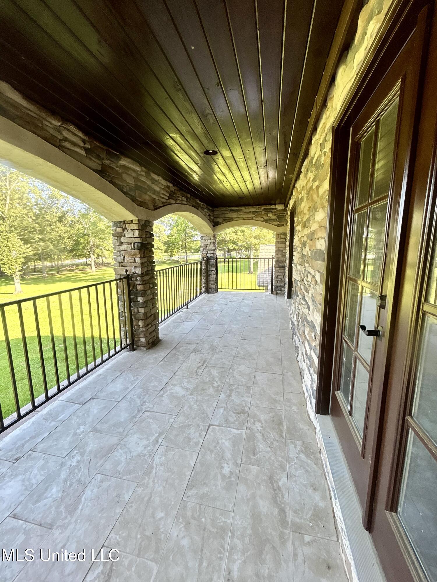 589 N Old Canton Road Property Photo 24